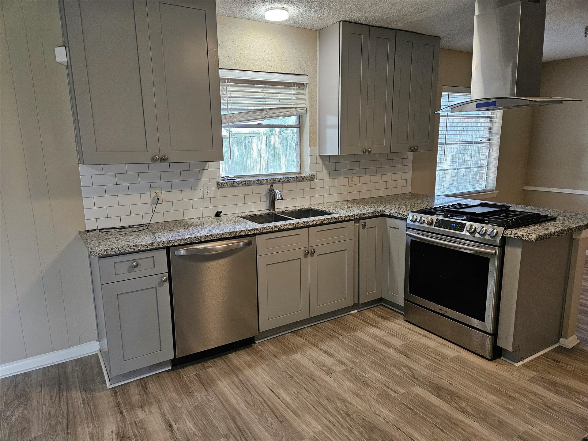 1402 New Orleans Street, Deer Park, TX 77536 1402 New Orleans Street, Deer Park, TX 77536