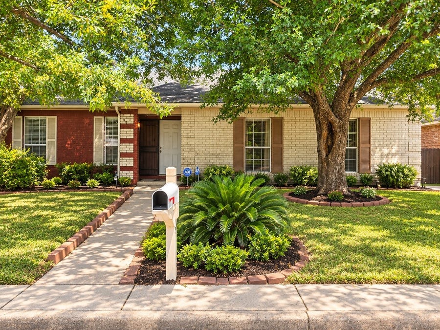 Property photo for 12750 Shannon Hills Drive, Houston, TX