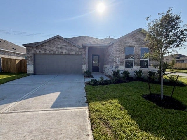 Property photo for 9219 Alaska Shores Drive, Baytown, TX