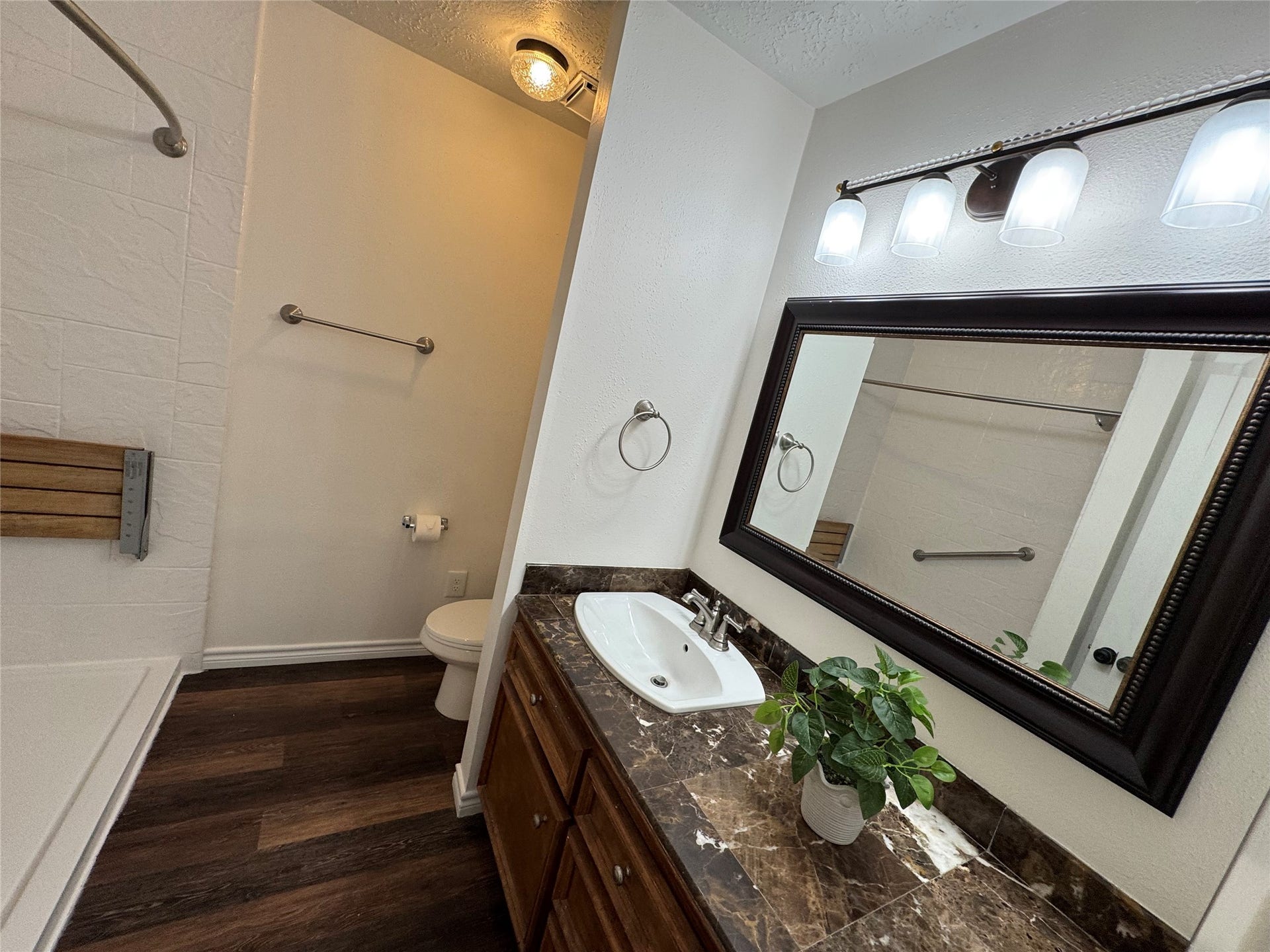 4119 Bridgeland Lane, Spring, TX 77388 Primary bathroom