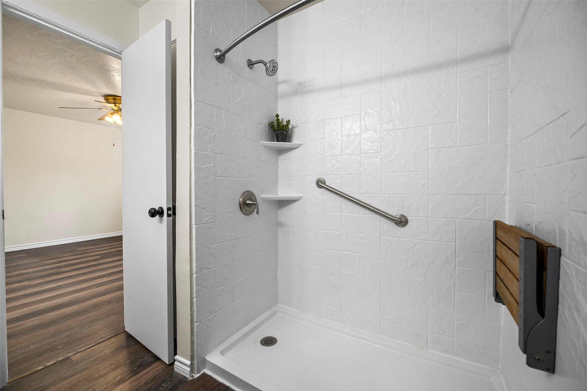 4119 Bridgeland Lane, Spring, TX 77388 Primary shower