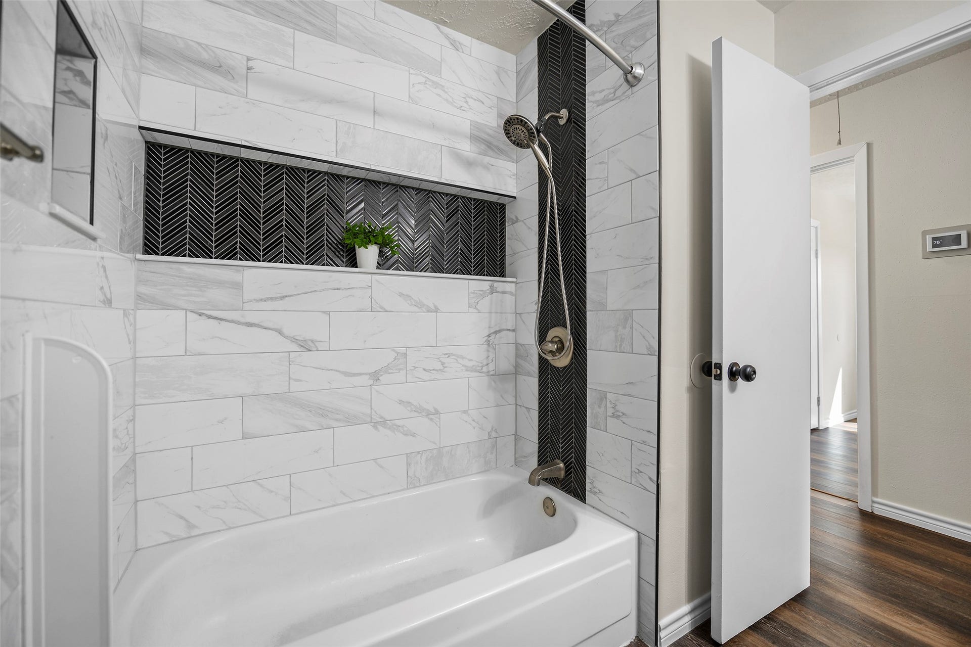 4119 Bridgeland Lane, Spring, TX 77388 Hallway shower/tub combo