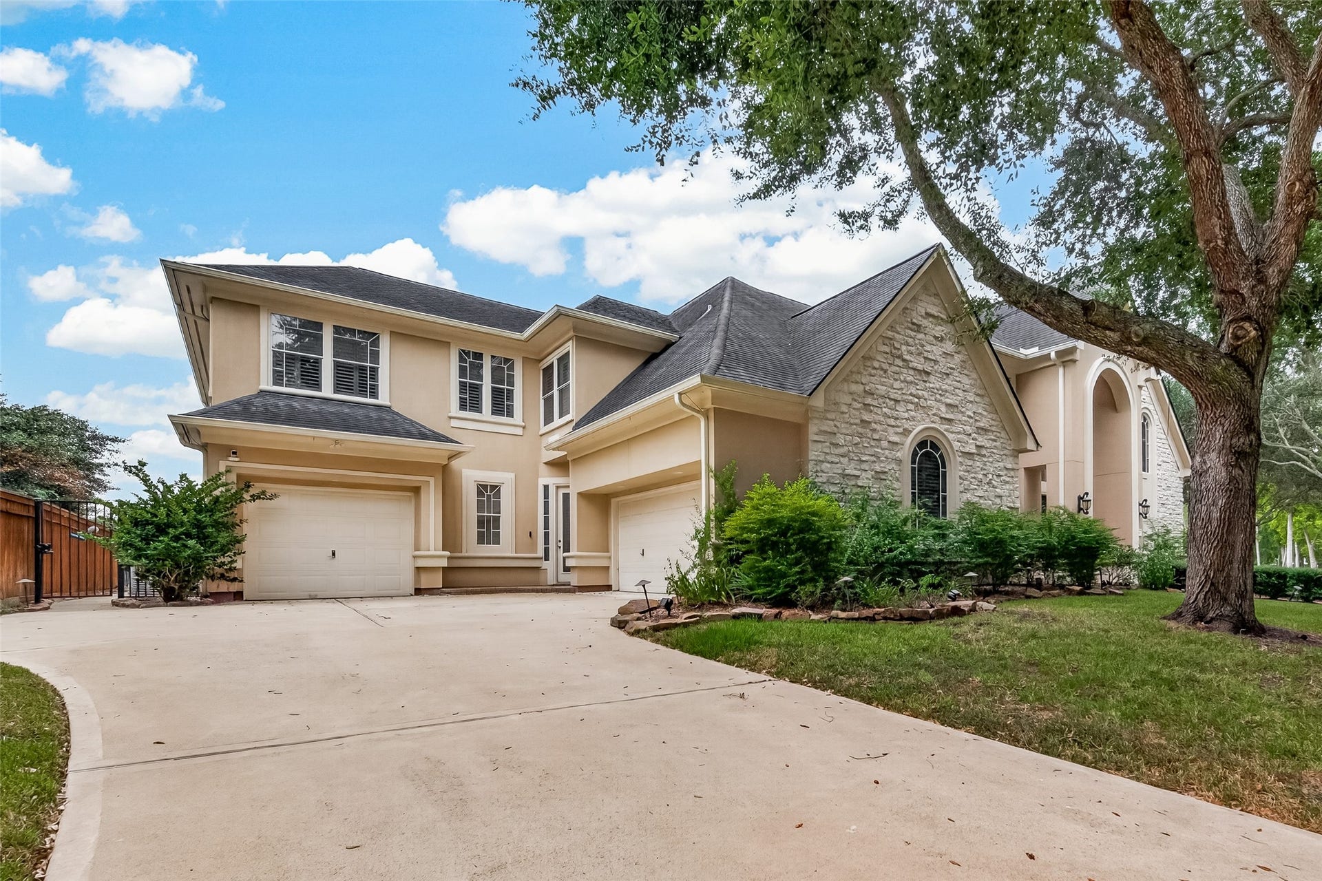 14 Sullivans Landing, Missouri City, TX 77459 14 Sullivans Landing, Missouri City, TX 77459