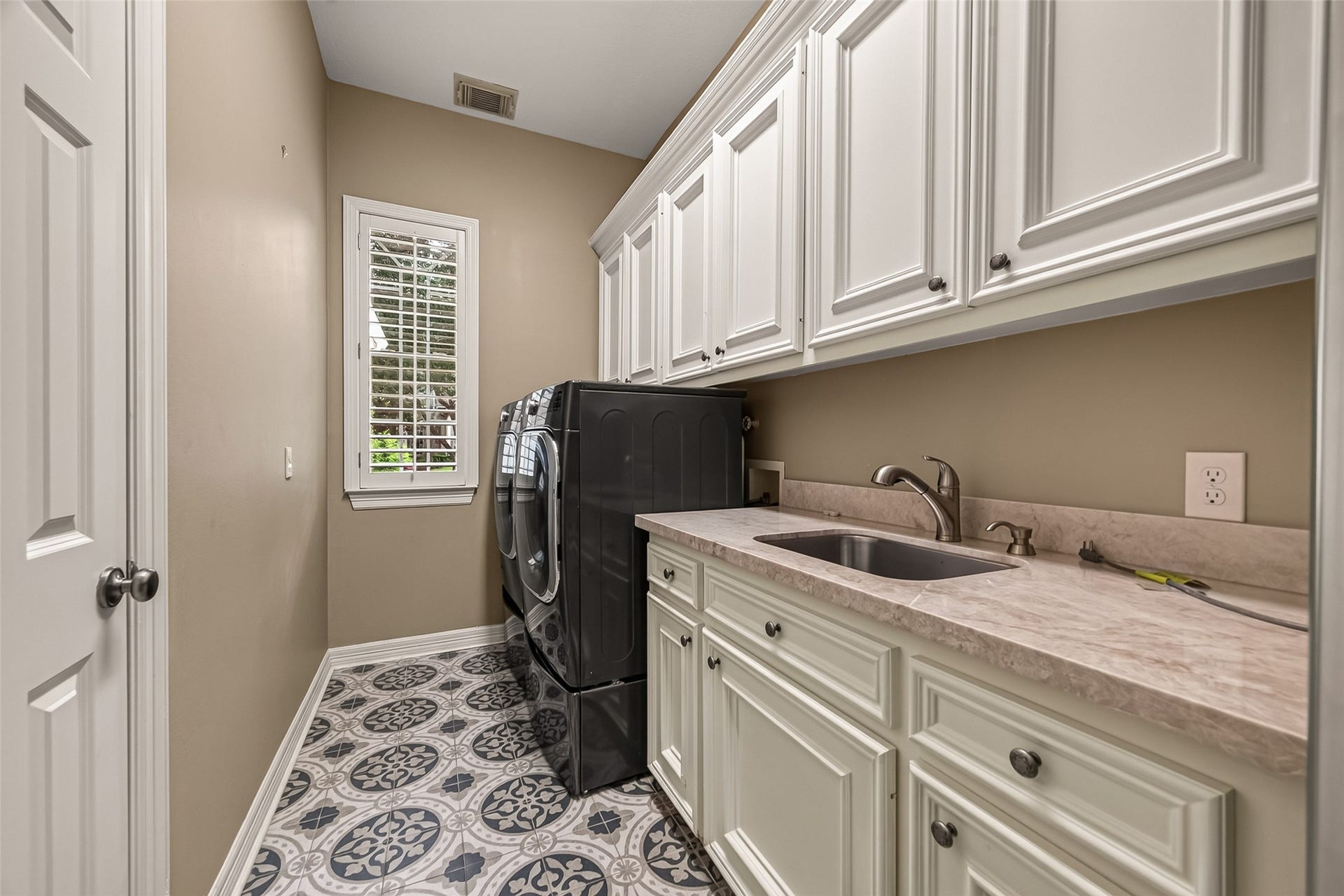 14 Sullivans Landing, Missouri City, TX 77459 14 Sullivans Landing, Missouri City, TX 77459