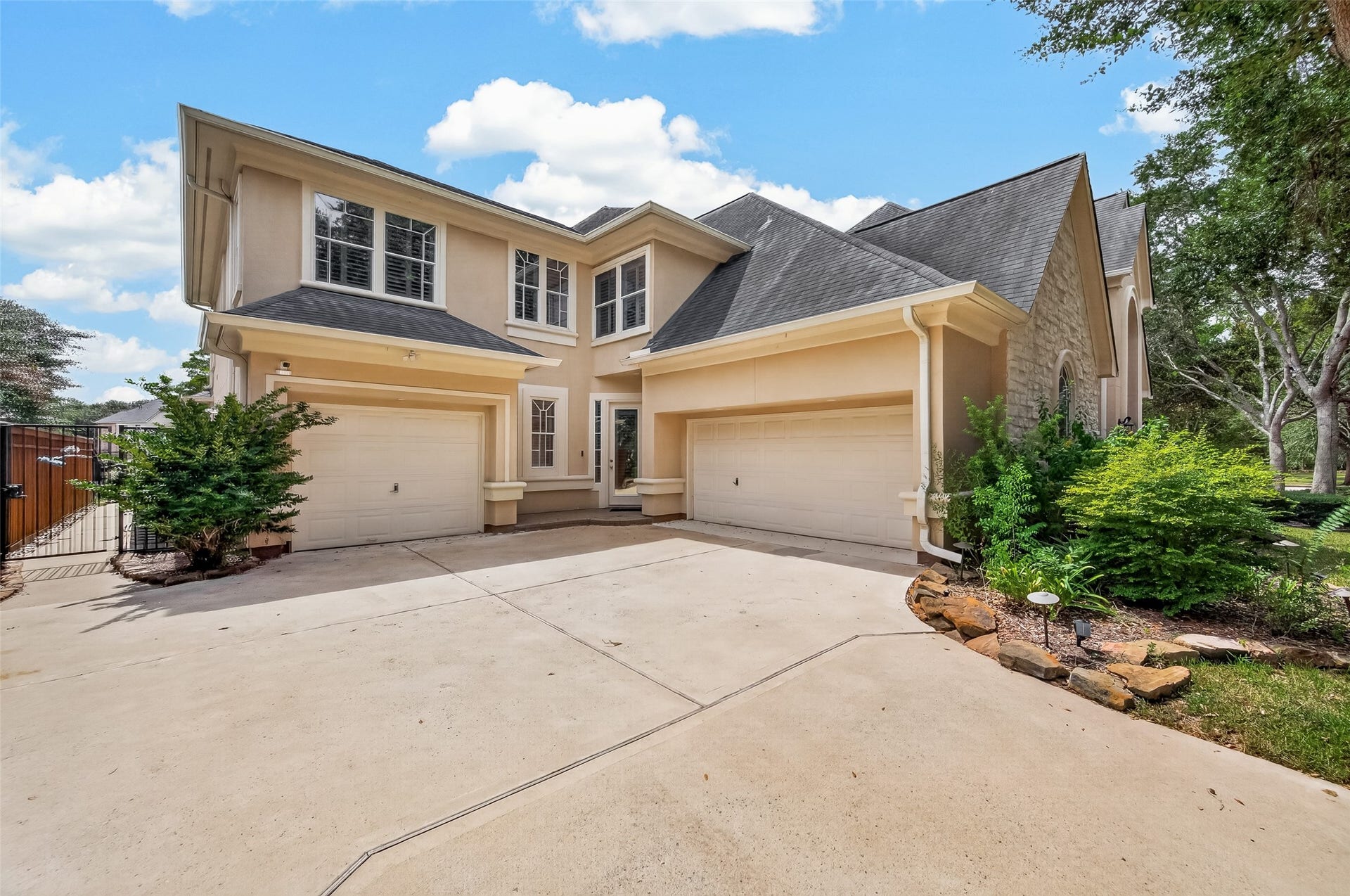14 Sullivans Landing, Missouri City, TX 77459 14 Sullivans Landing, Missouri City, TX 77459