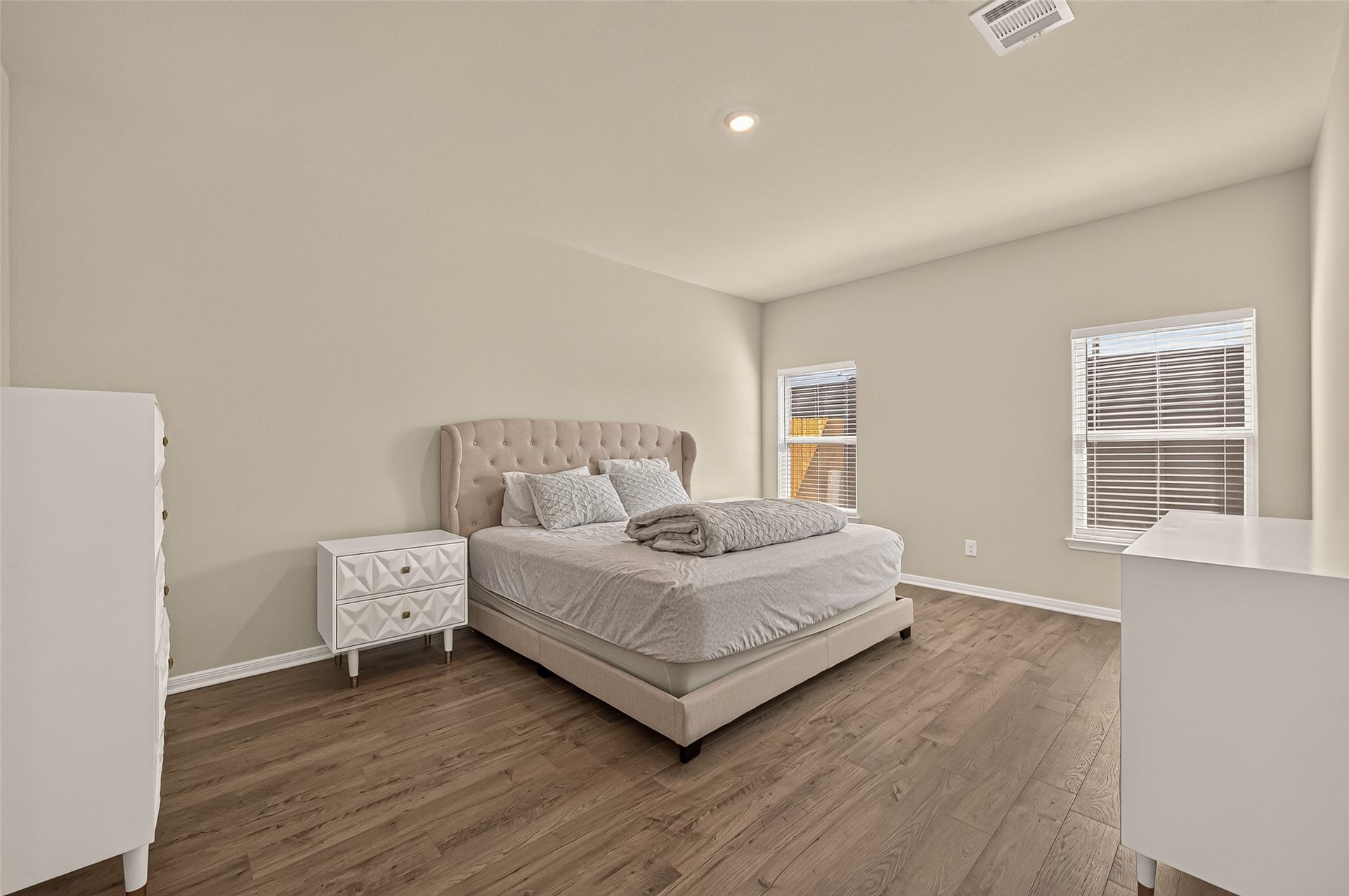 6402 Autumn Equinox Drive, Houston, TX 77048