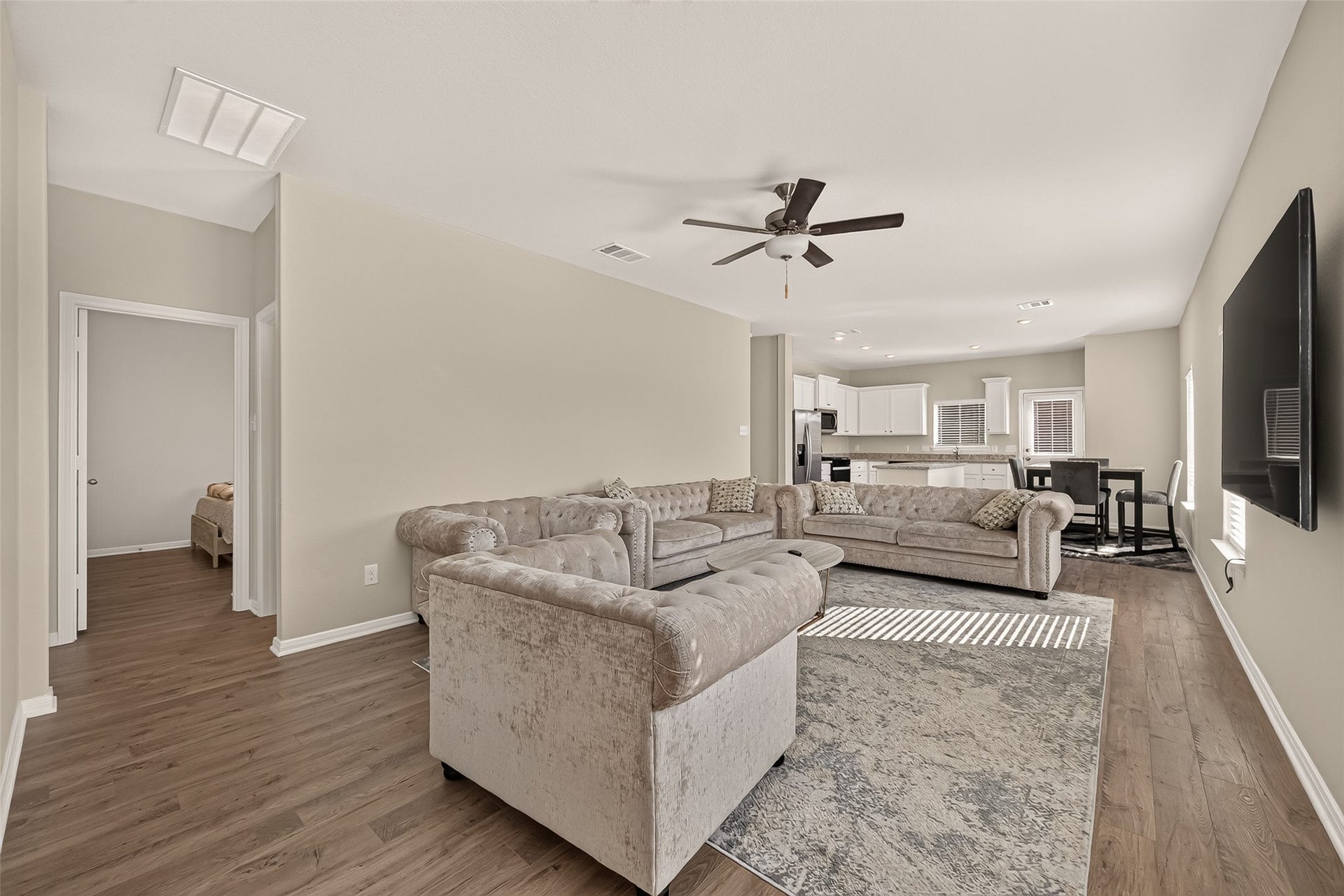 6402 Autumn Equinox Drive, Houston, TX 77048