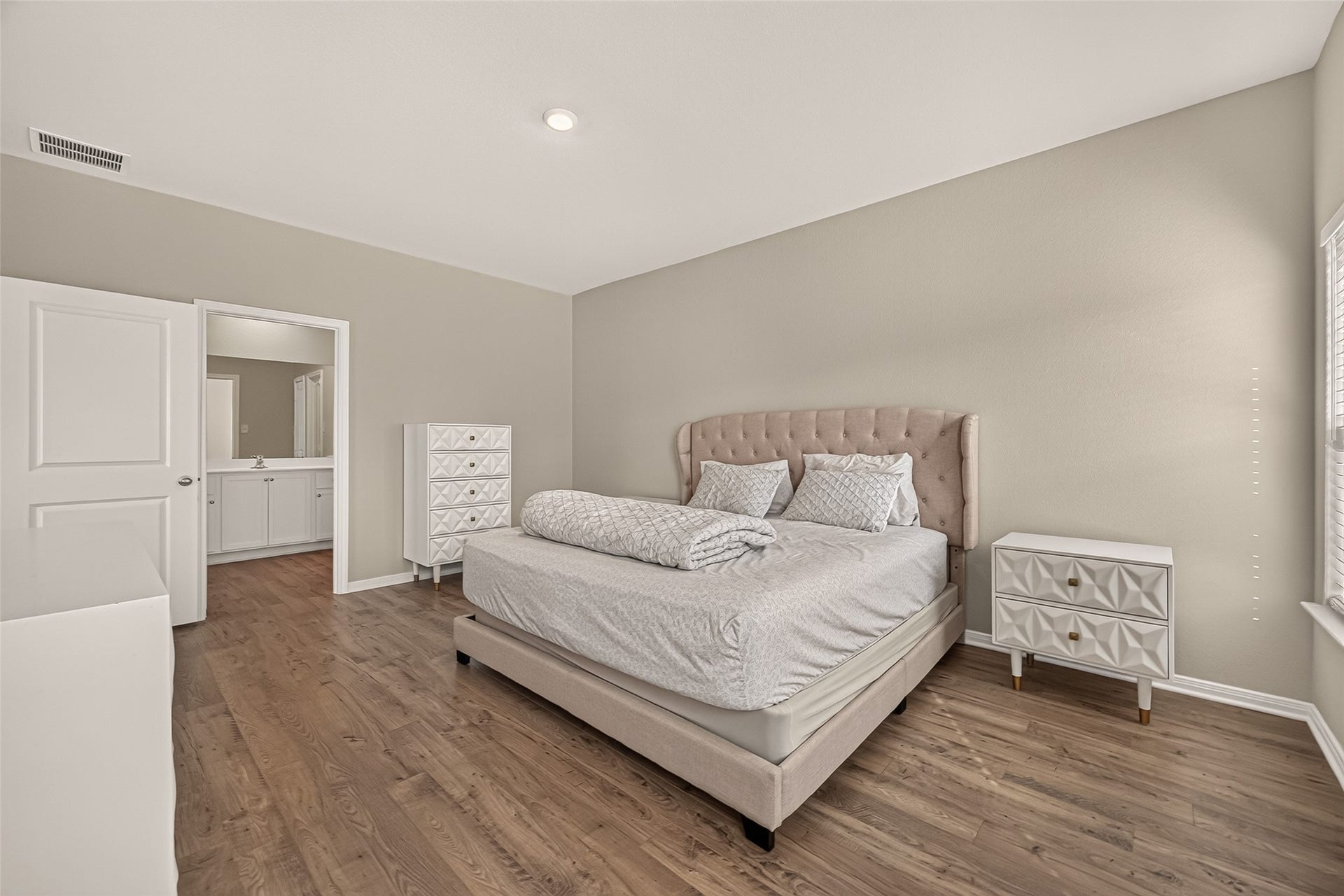 6402 Autumn Equinox Drive, Houston, TX 77048