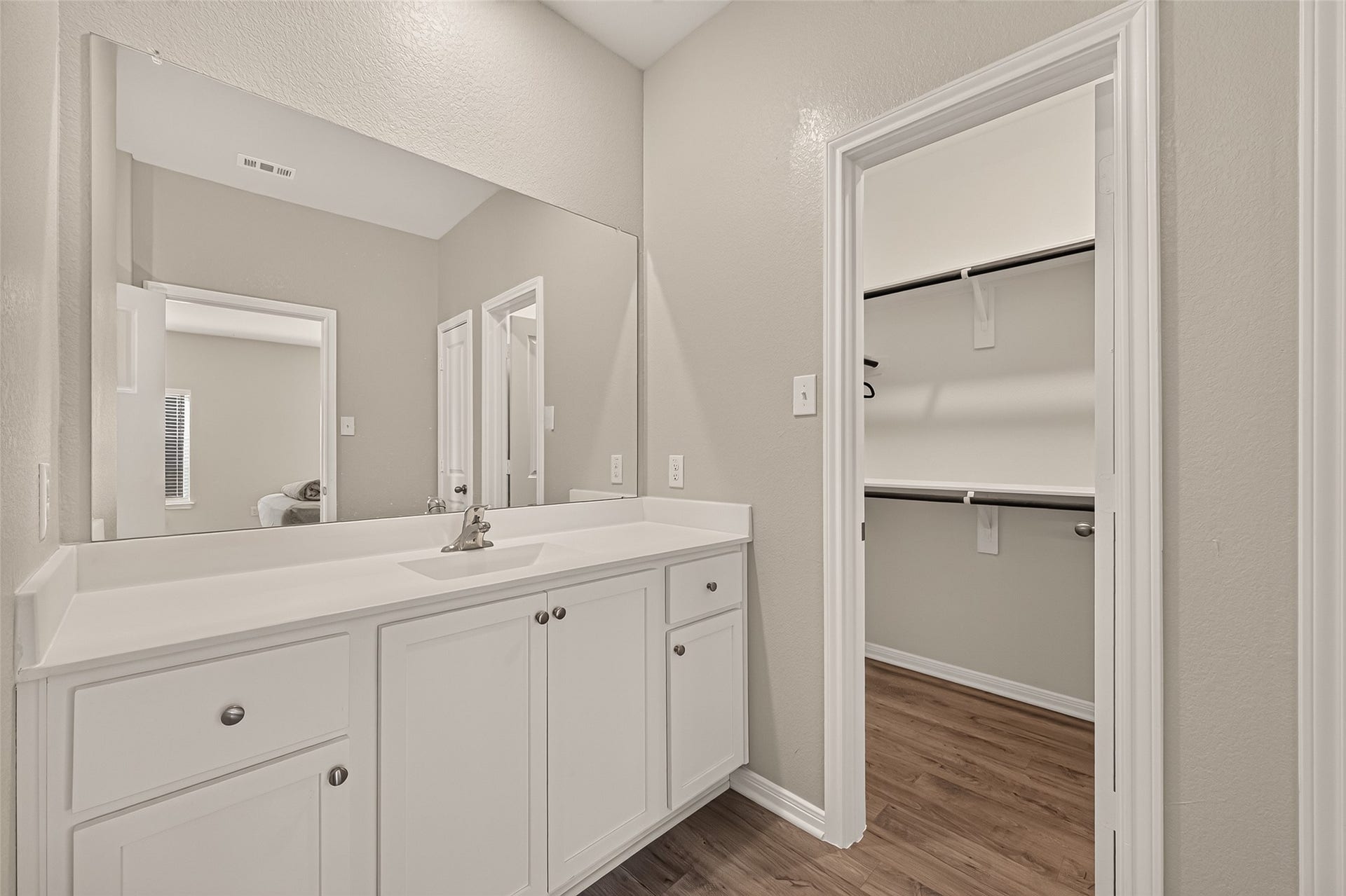 6402 Autumn Equinox Drive, Houston, TX 77048