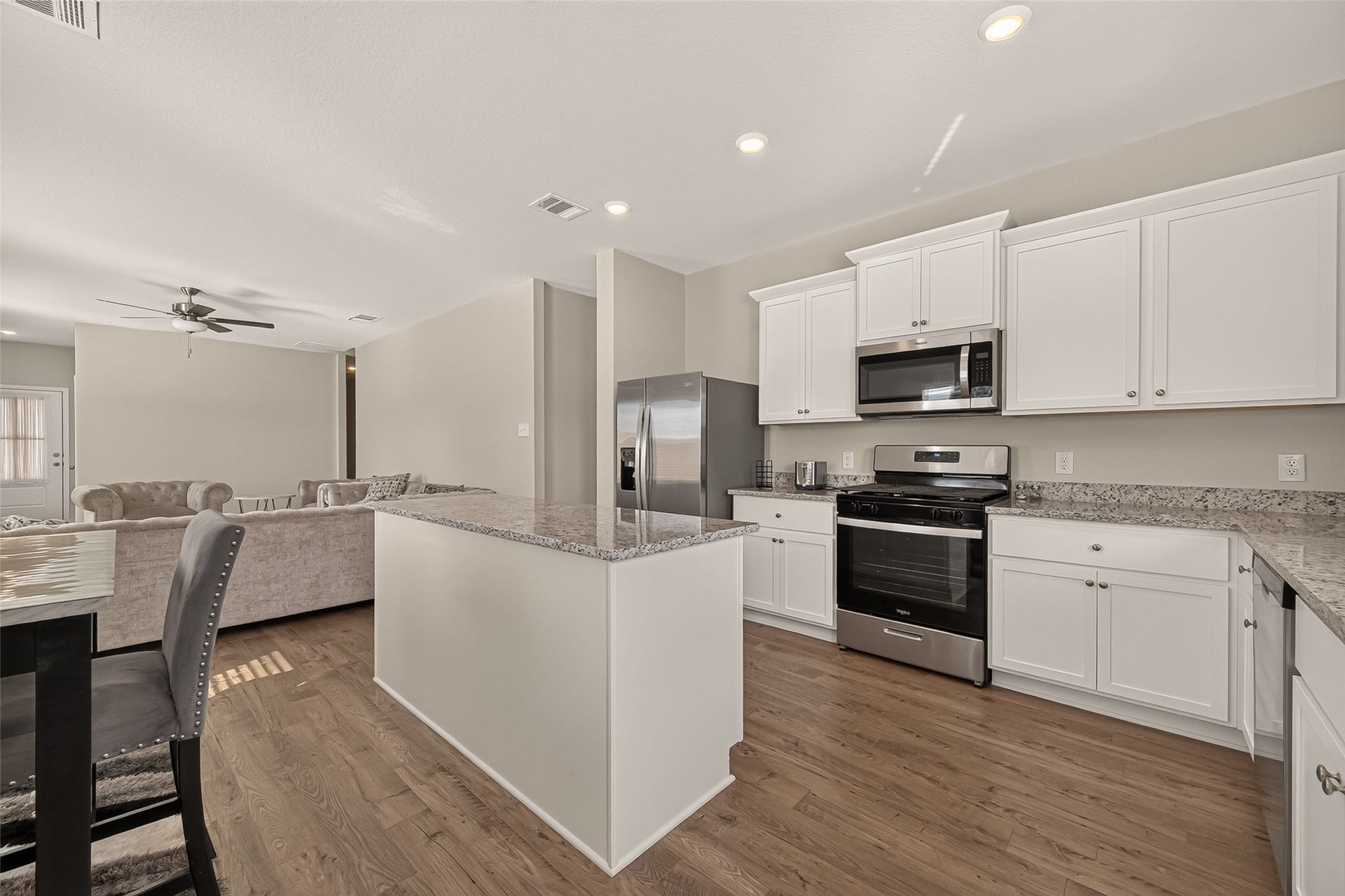 6402 Autumn Equinox Drive, Houston, TX 77048