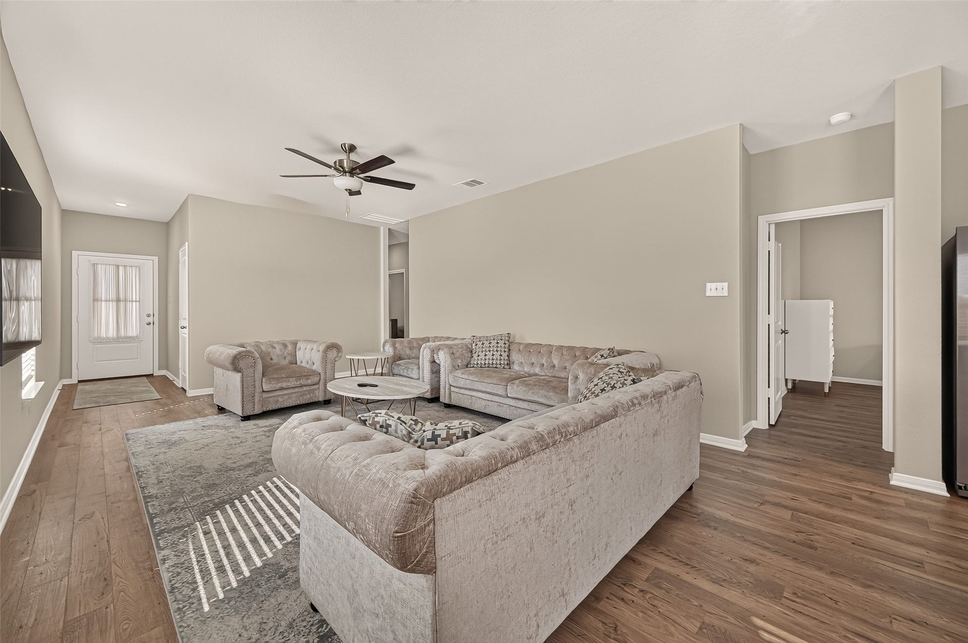 6402 Autumn Equinox Drive, Houston, TX 77048