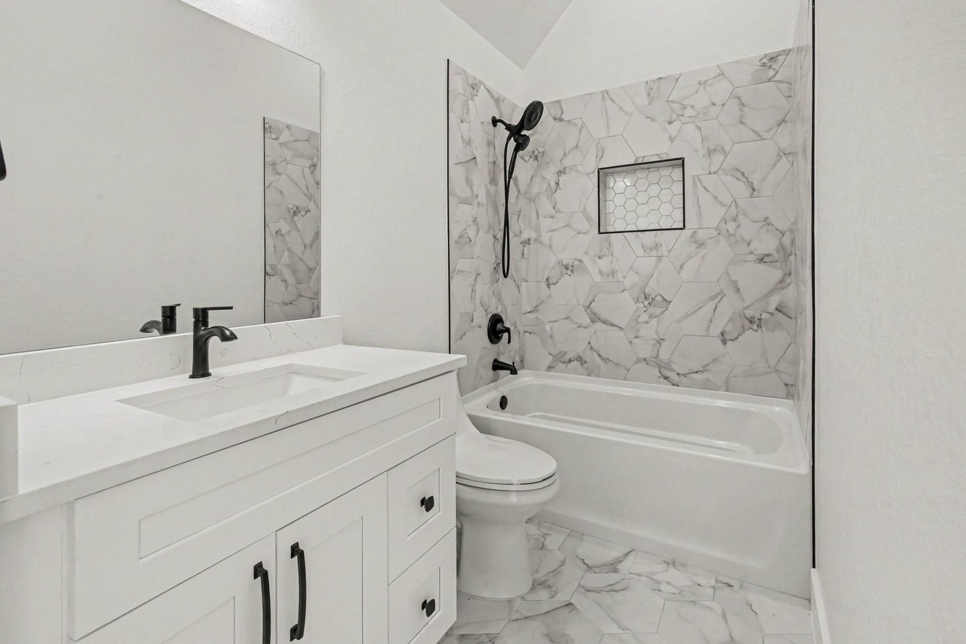 83 Bent Tree Lane, Montgomery, TX 77356 83 Bent Tree Lane, Montgomery, TX 77356