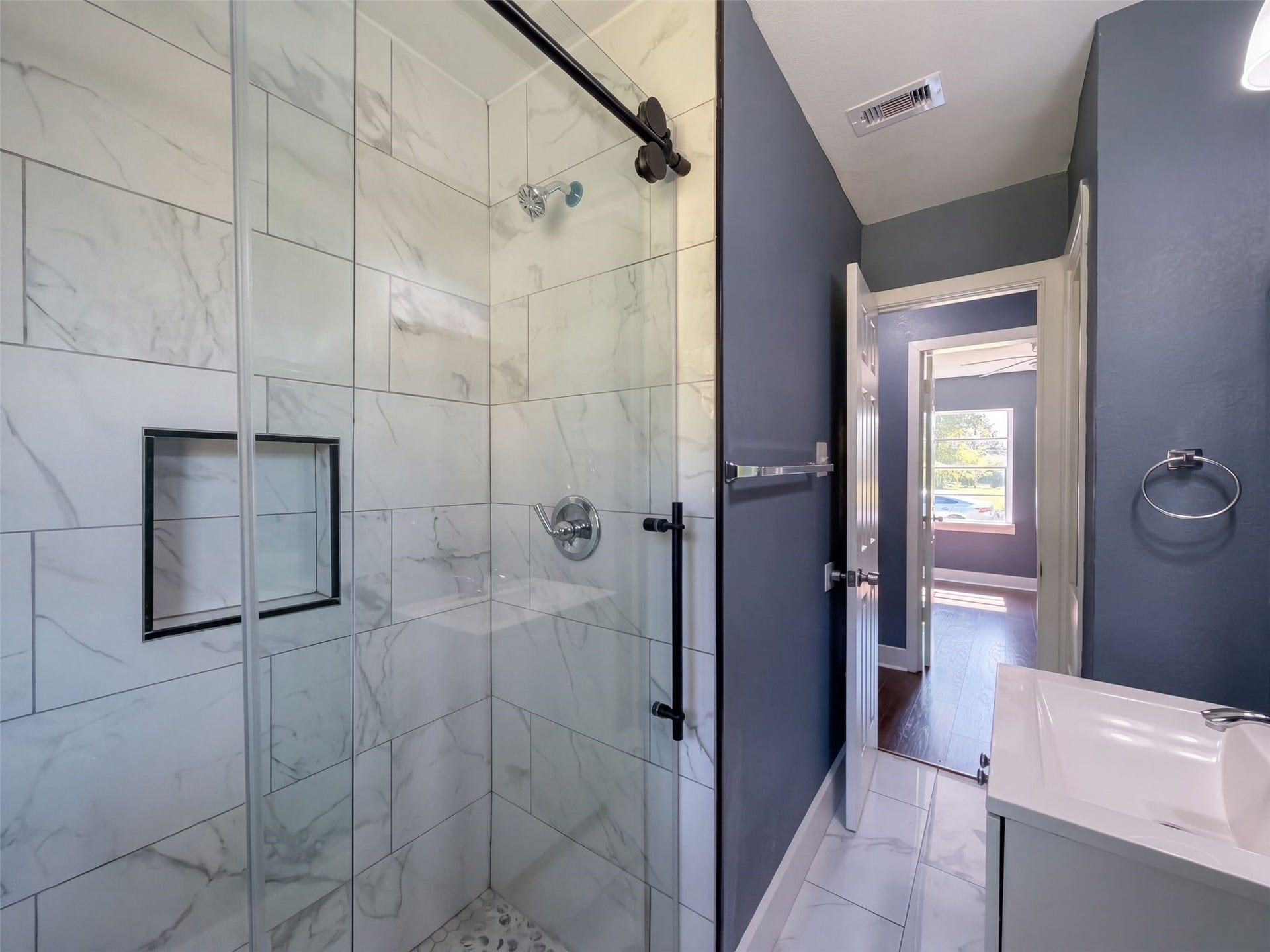 7405 Sterlingshire Street, Houston, TX 77016 7405 Sterlingshire Street, Houston, TX 77016