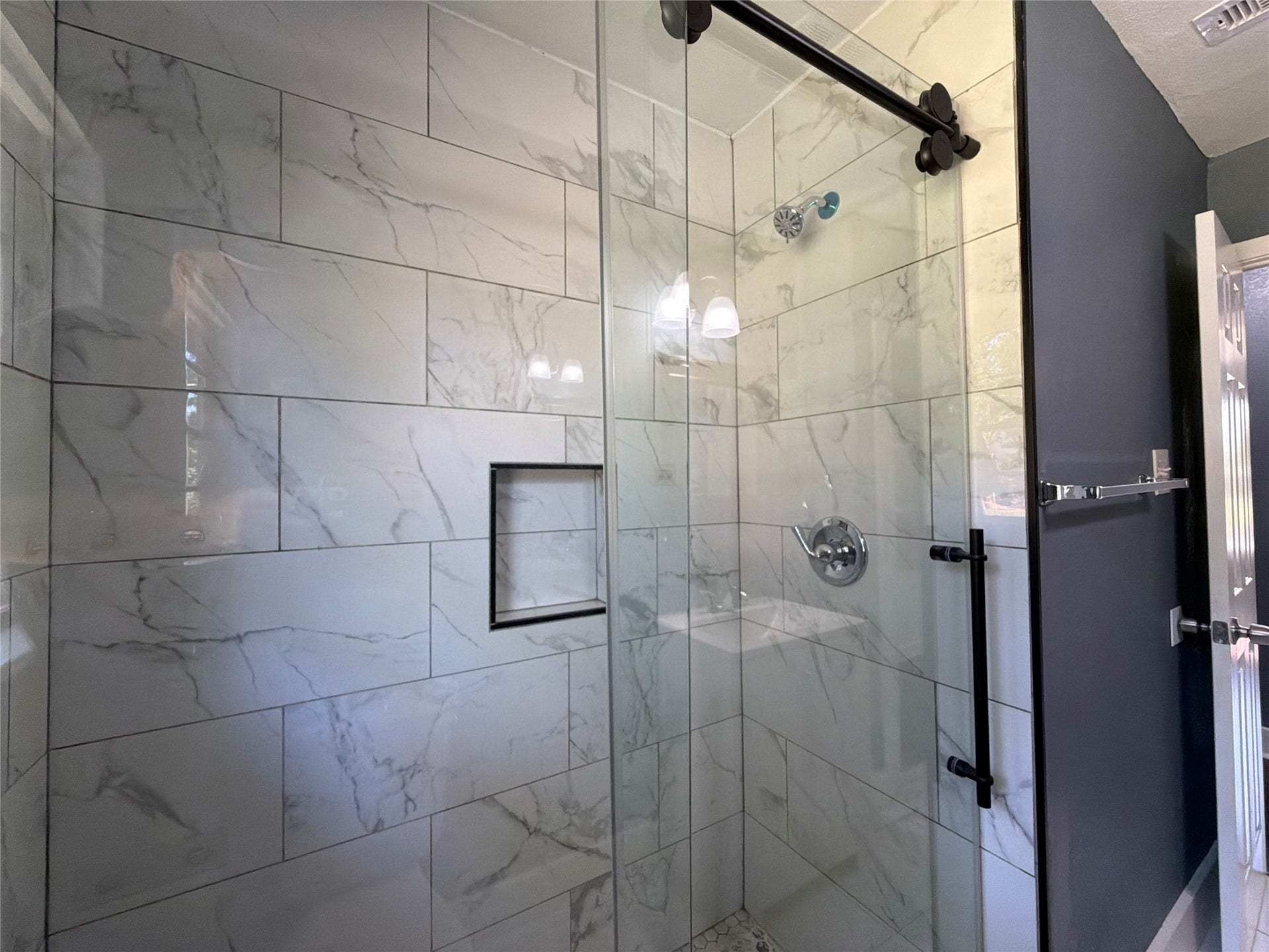 7405 Sterlingshire Street, Houston, TX 77016 7405 Sterlingshire Street, Houston, TX 77016
