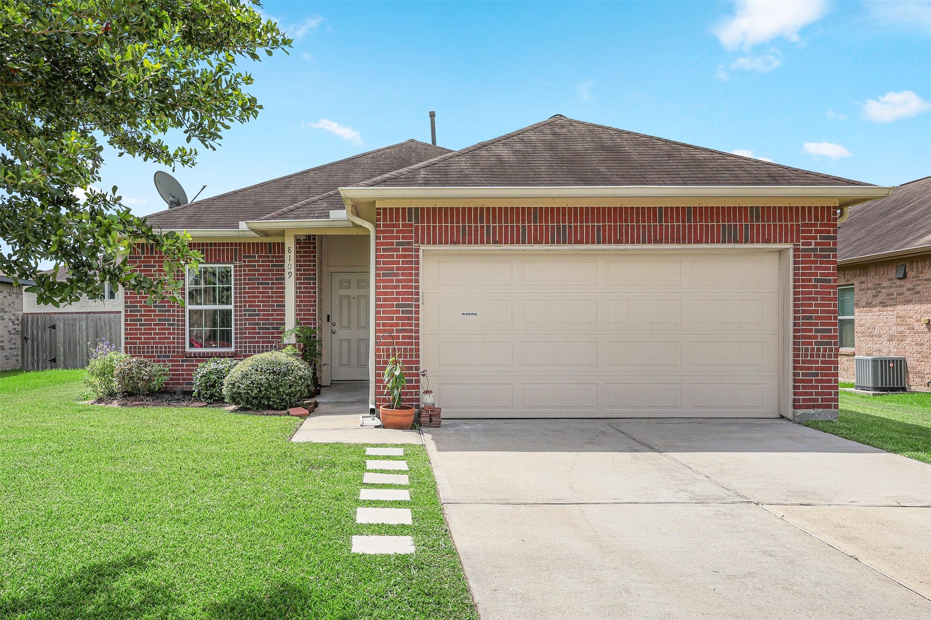 8109 Quartz Lane, Texas City, TX 77591 8109 Quartz Lane, Texas City, TX 77591