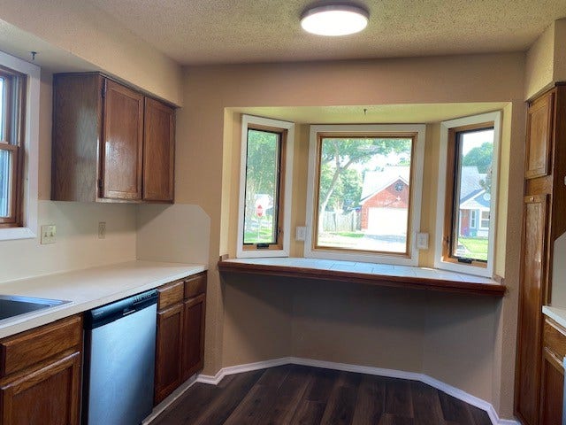 24002 Scrivener Lane, Katy, TX 77493 Kitchen with built in counter