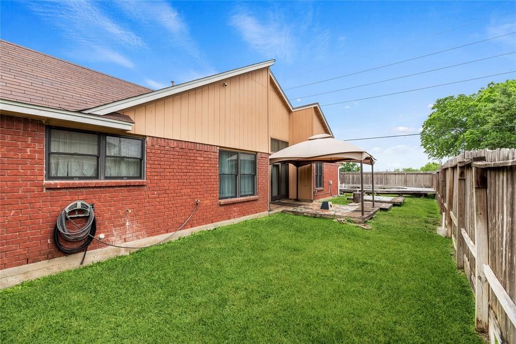 24002 Scrivener Lane, Katy, TX 77493 Big yard with a covered gazebo