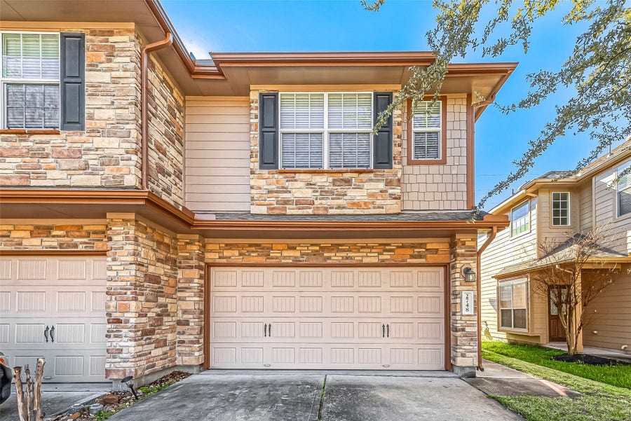 Property photo for 2748 Maybrook Hollow Lane, Houston, TX