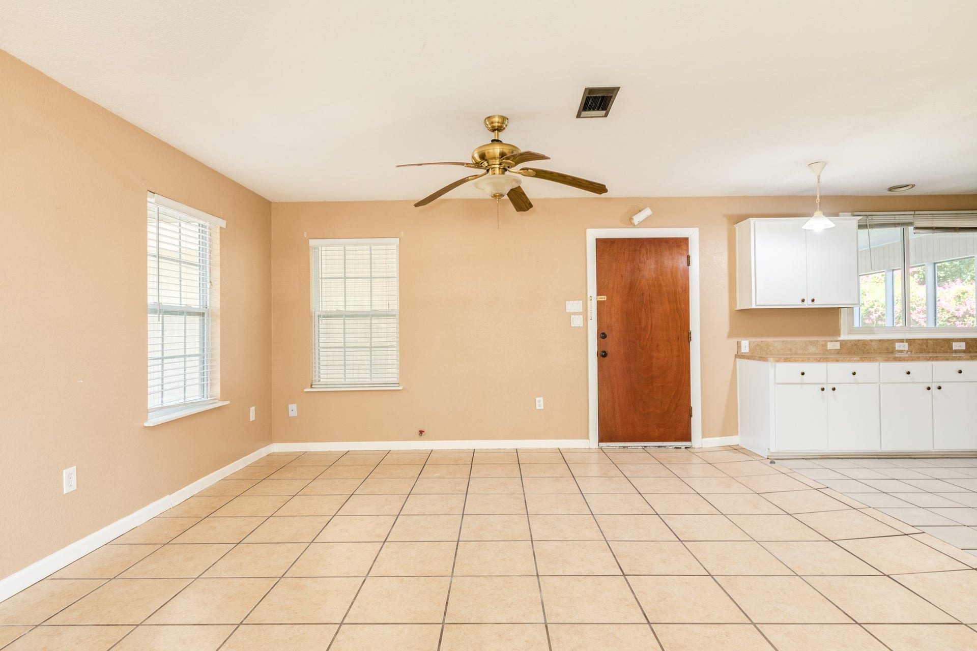 118 Tarpon Avenue, Galveston, TX 77550