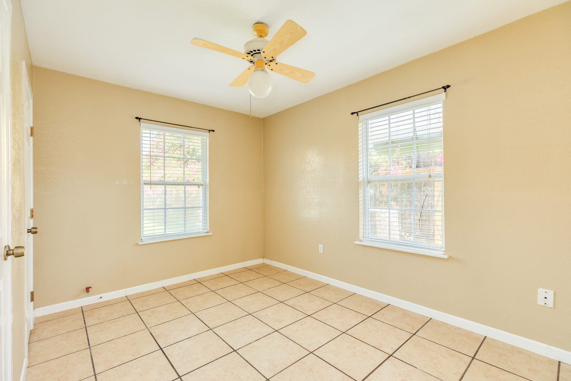 118 Tarpon Avenue, Galveston, TX 77550