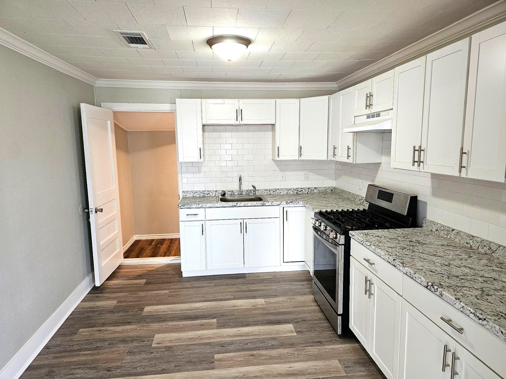202 N Logan Street, Texas City, TX 77590 202 N Logan Street, Texas City, TX 77590