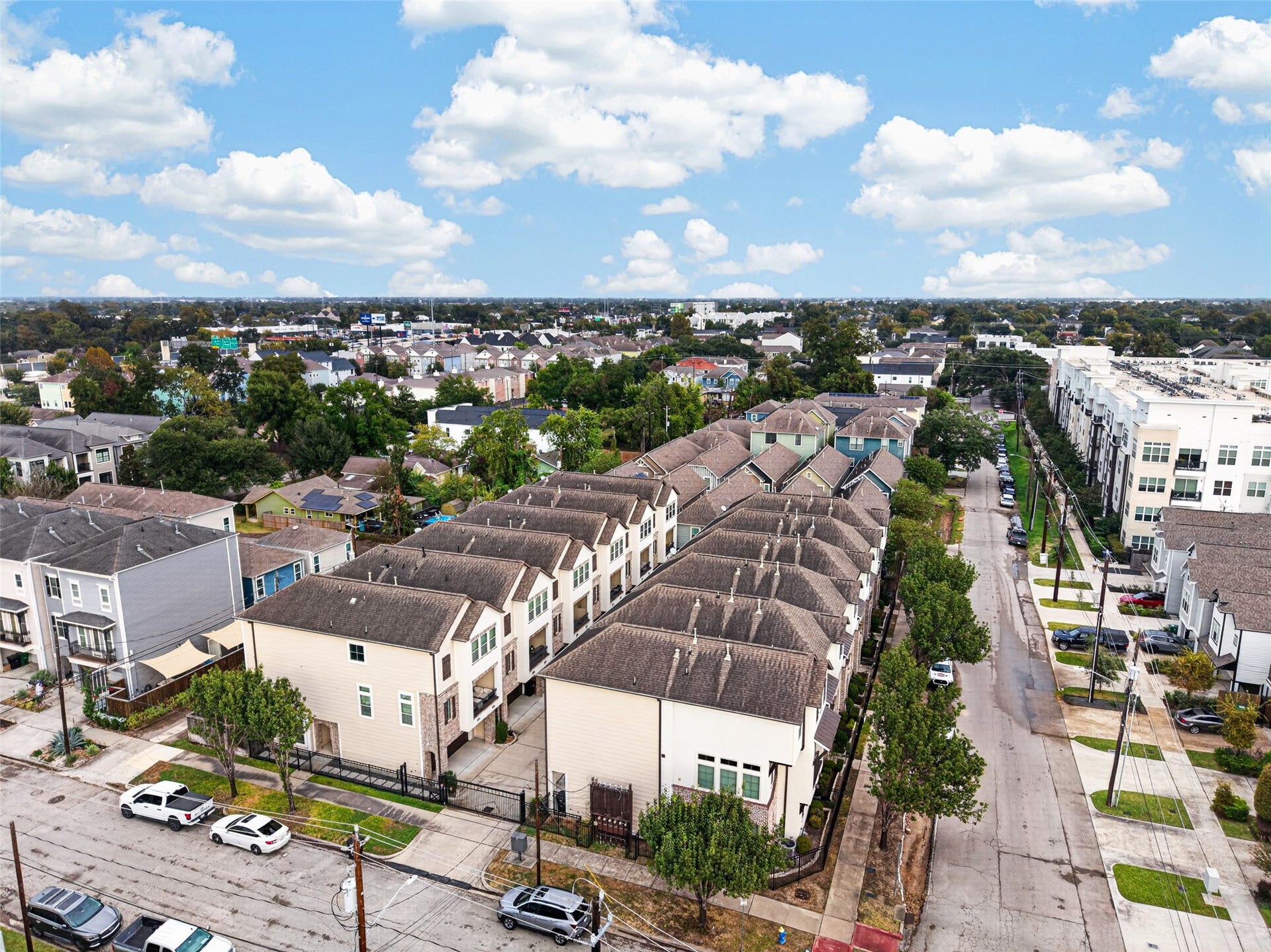 2602 Ashland Street, Houston, TX 77008 2602 Ashland Street, Houston, TX 77008