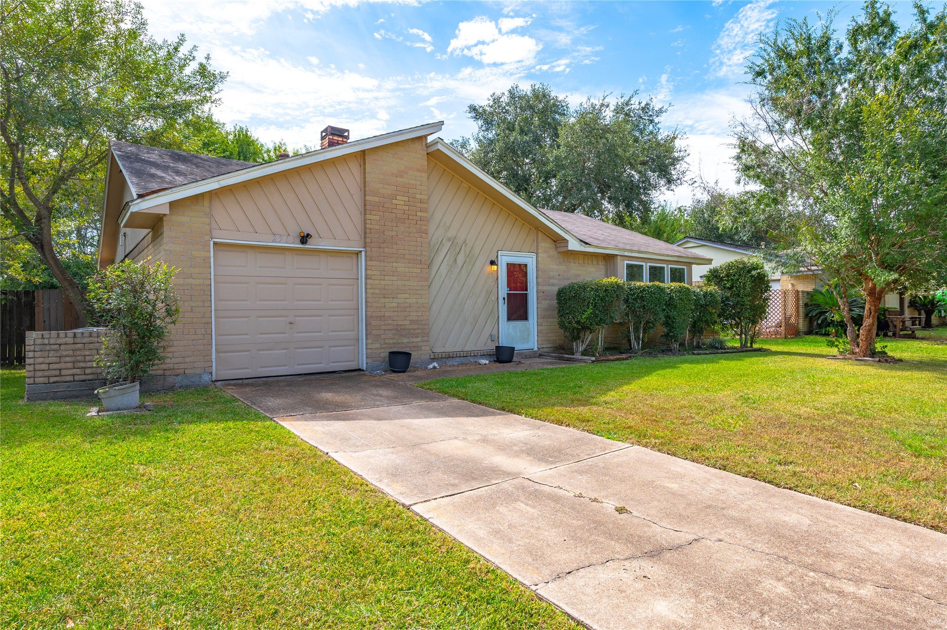2515 Knoxville Drive, League City, TX 77573 2515 Knoxville Drive, League City, TX 77573