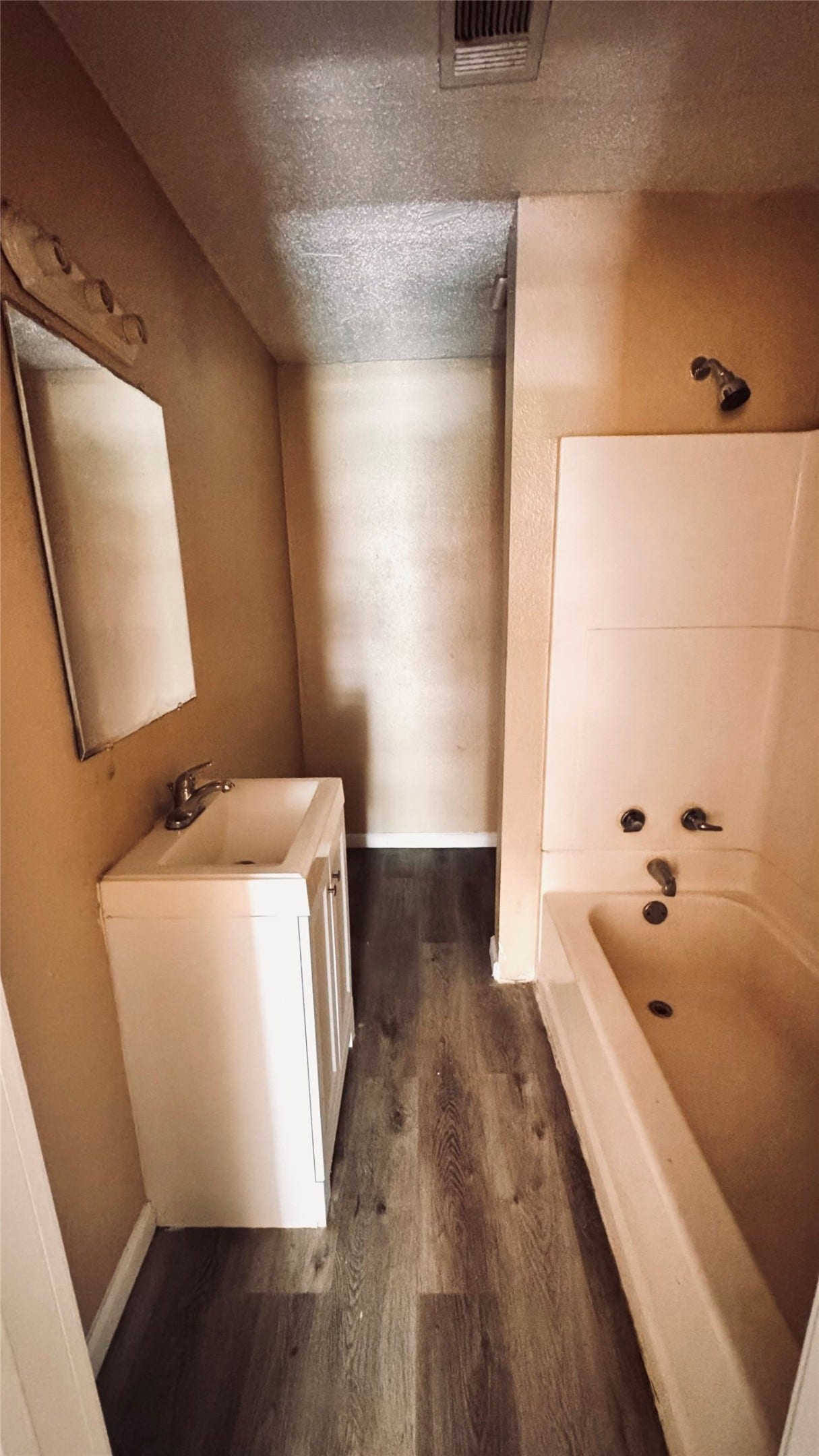 10235 Algiers Road, #4, Houston, TX 77041