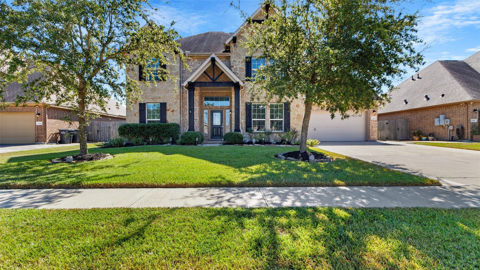12106 Obsidian Lane, Mont Belvieu, TX 77535 12106 Obsidian Lane, Mont Belvieu, TX 77535