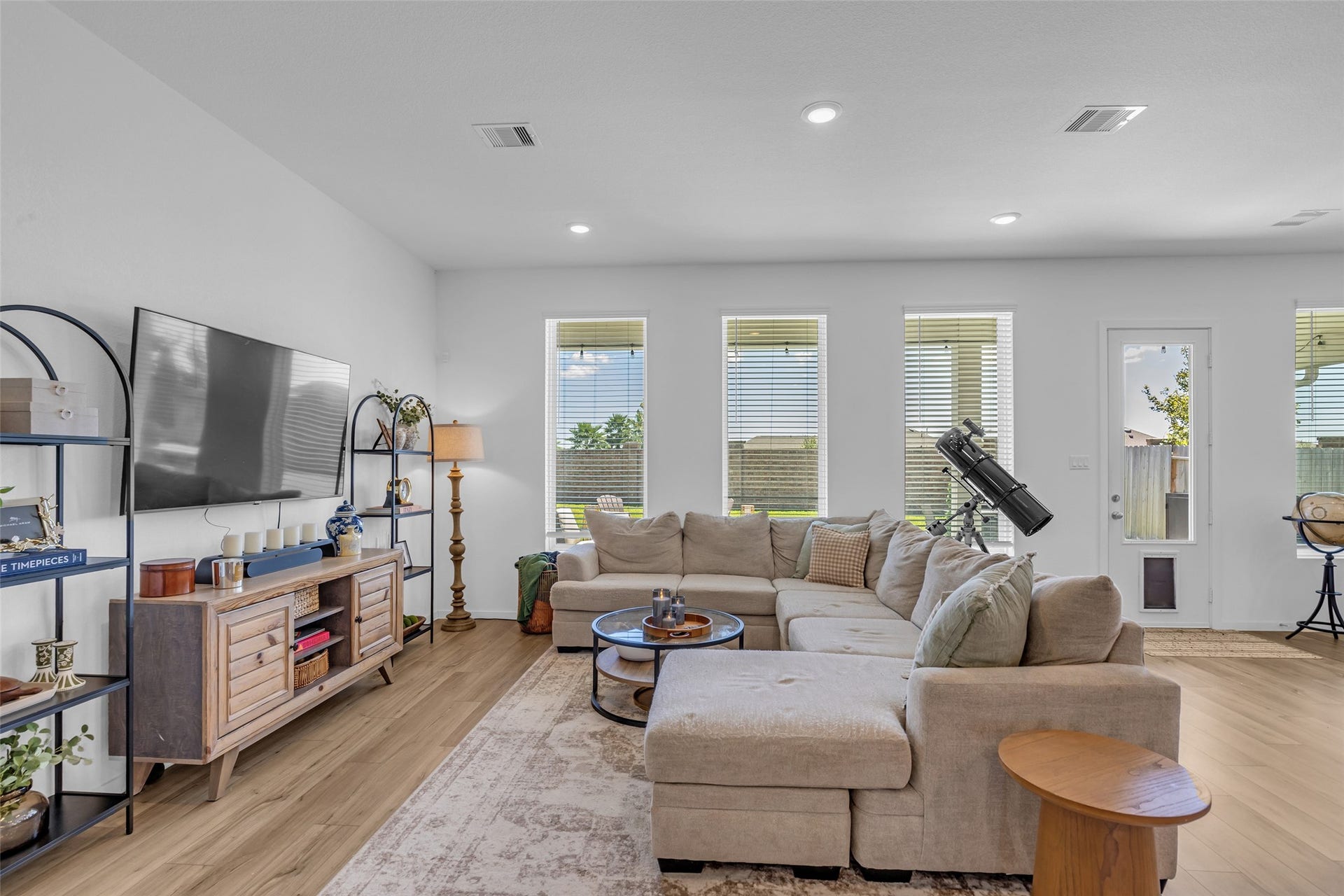 13213 Harbor Point Drive, Texas City, TX 77539 Bright and inviting living room open to the dining and kitchen.
