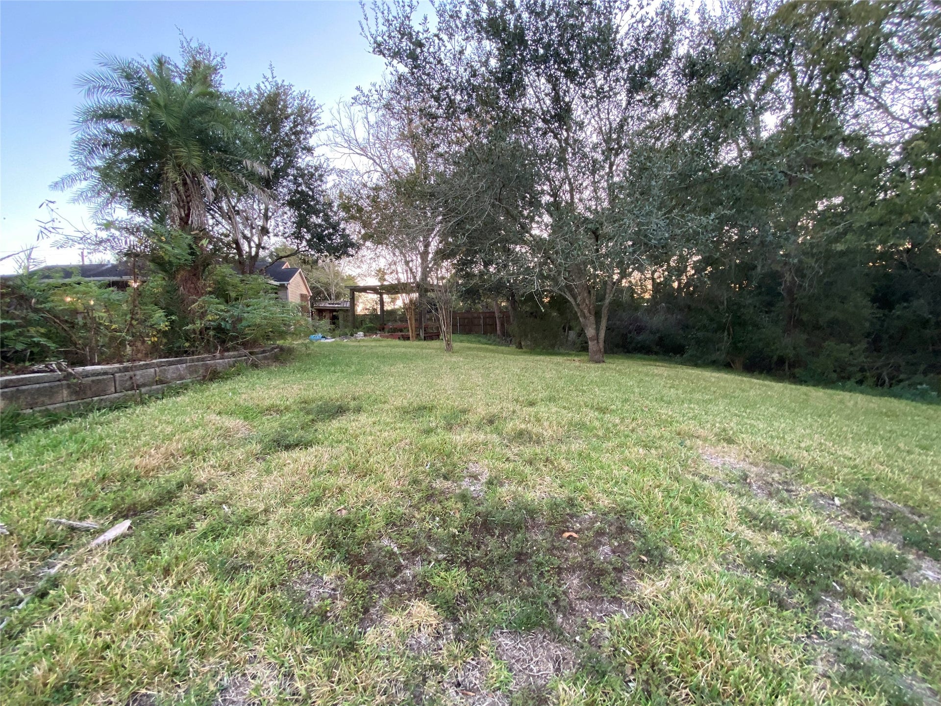 8628 Highway 6, Hitchcock, TX 77563 8628 Highway 6, Hitchcock, TX 77563