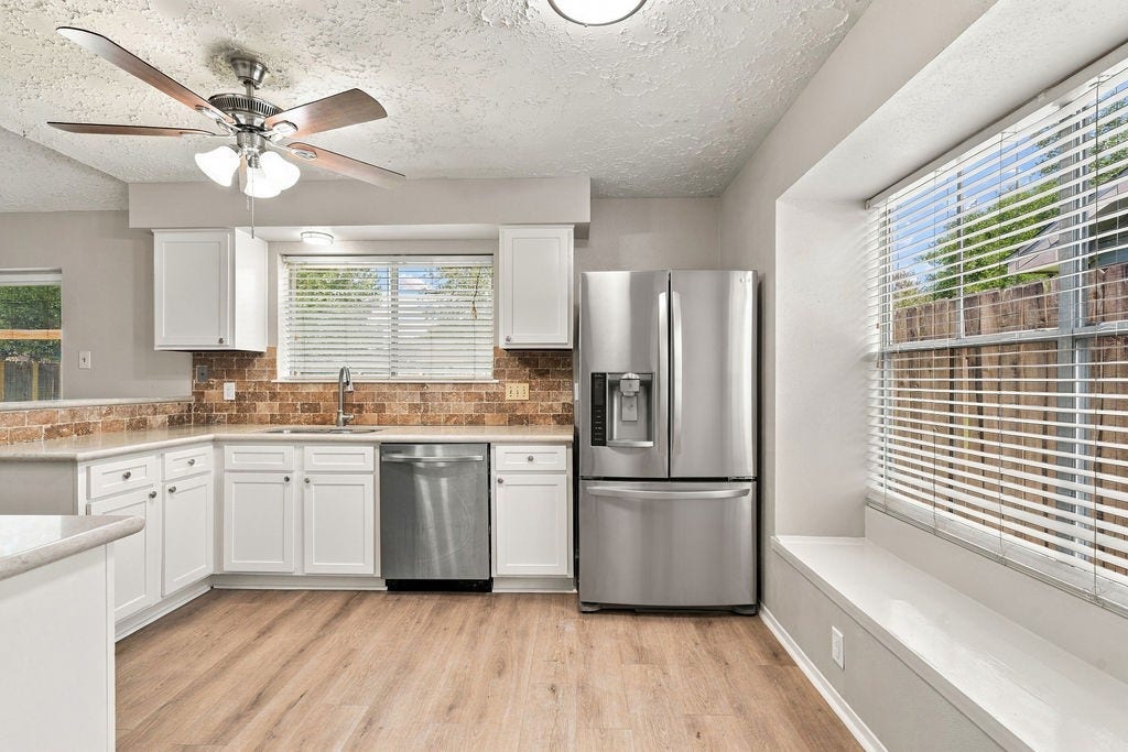 407 Ironbark Drive, Houston, TX 77598 Fridge stays with home