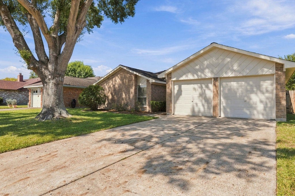 407 Ironbark Drive, Houston, TX 77598 407 Ironbark Drive, Houston, TX 77598