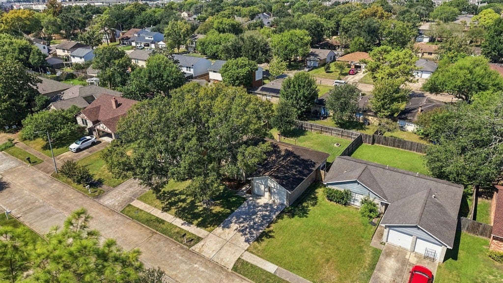 407 Ironbark Drive, Houston, TX 77598 407 Ironbark Drive, Houston, TX 77598