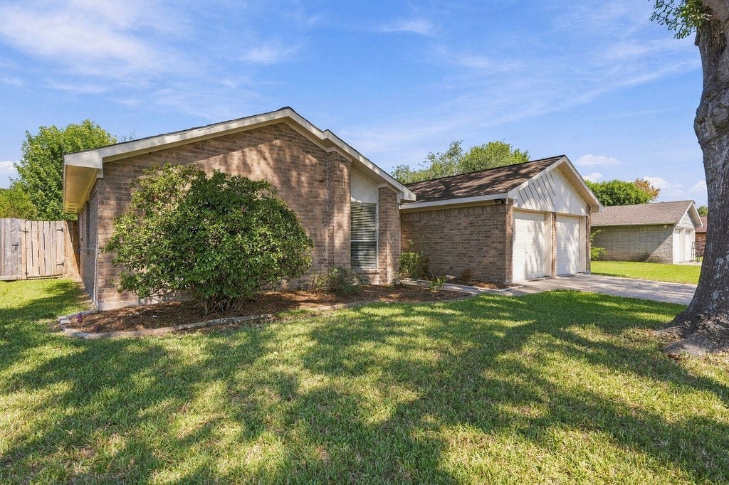 407 Ironbark Drive, Houston, TX 77598 407 Ironbark Drive, Houston, TX 77598