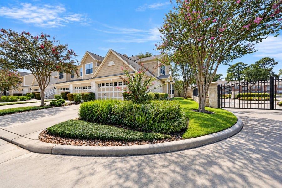 Property photo for 13600 Breton Ridge Street, #17D, Houston, TX