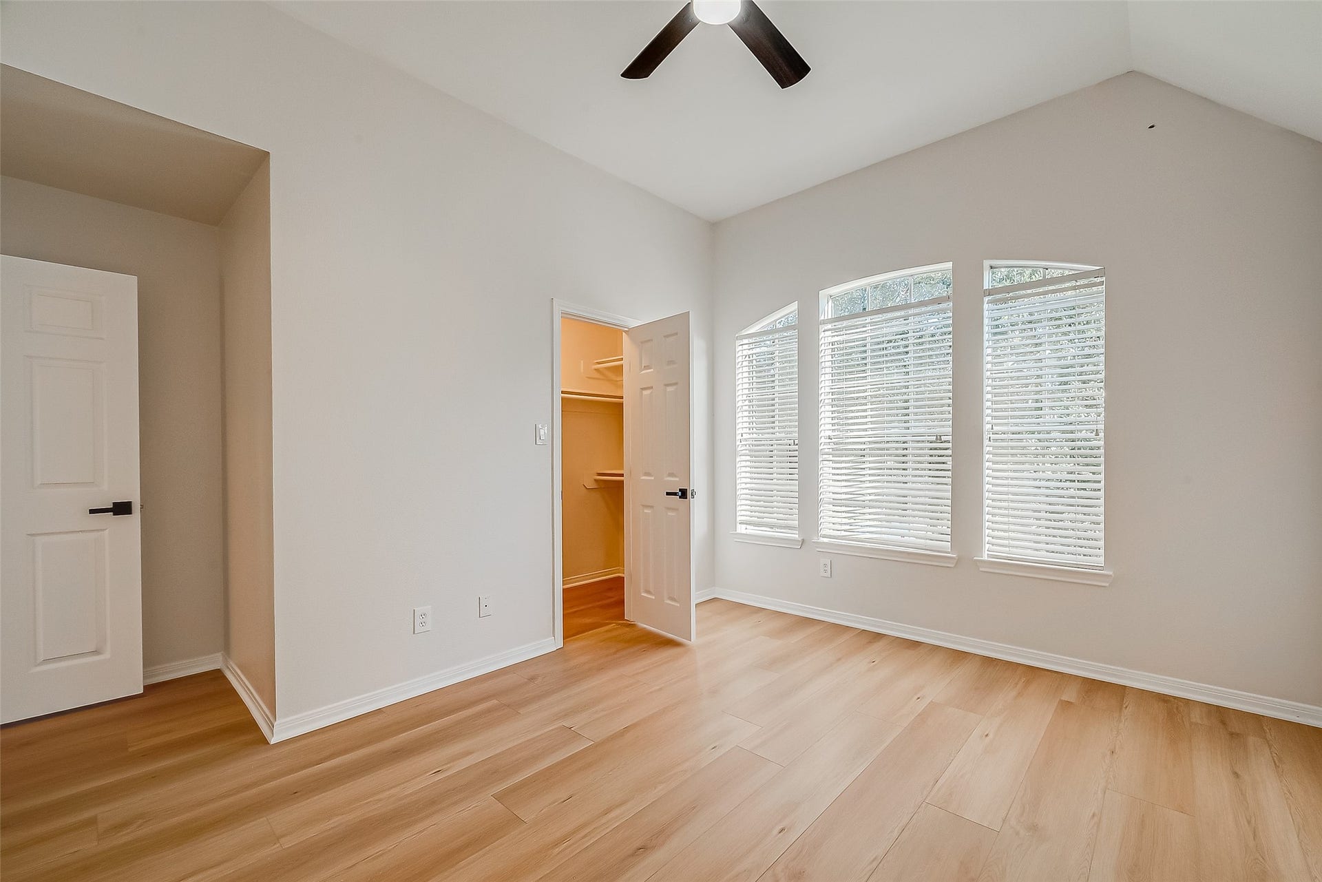 11210 Hundred Bridge Lane, Sugar Land, TX 77498 11210 Hundred Bridge Lane, Sugar Land, TX 77498