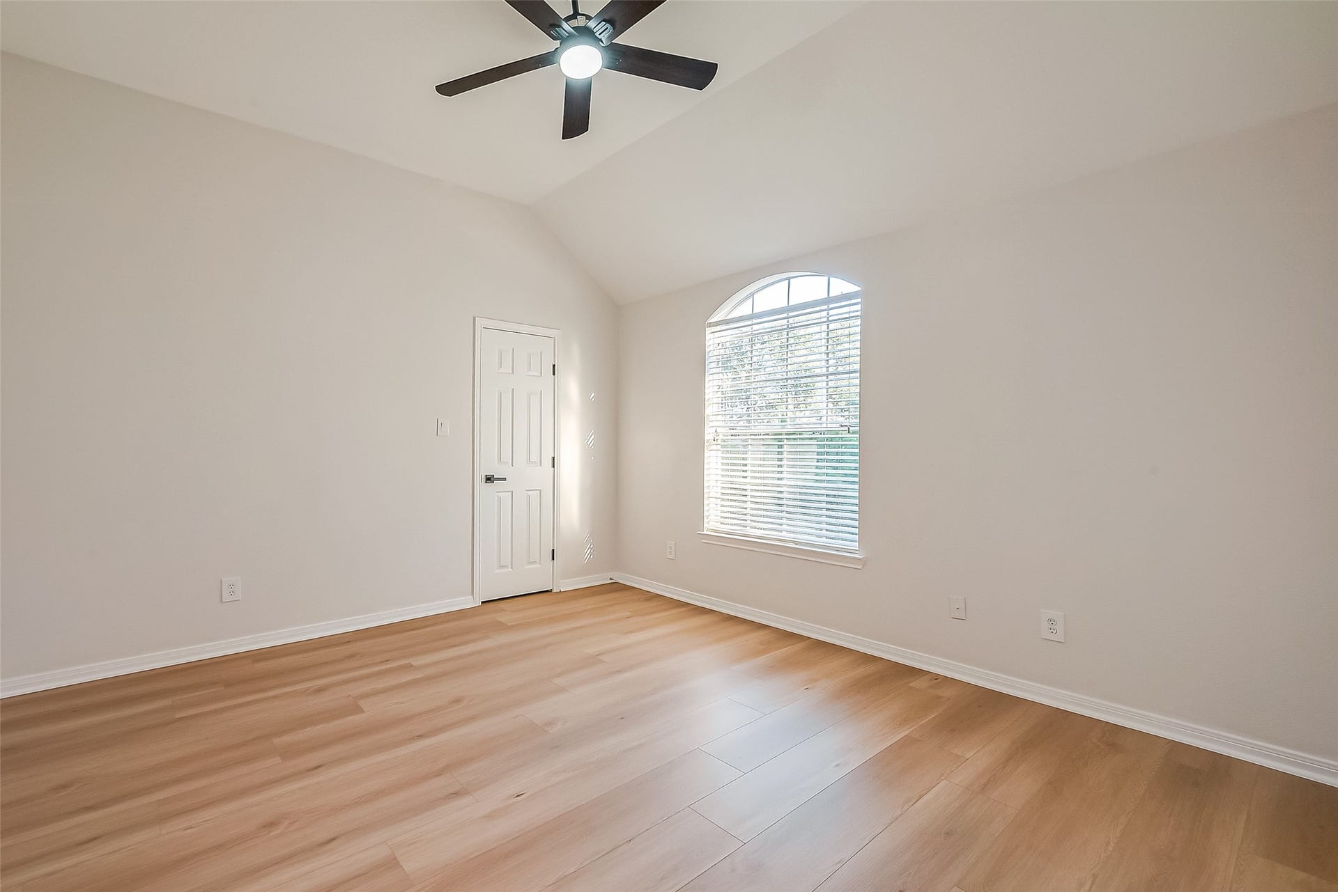 11210 Hundred Bridge Lane, Sugar Land, TX 77498 11210 Hundred Bridge Lane, Sugar Land, TX 77498