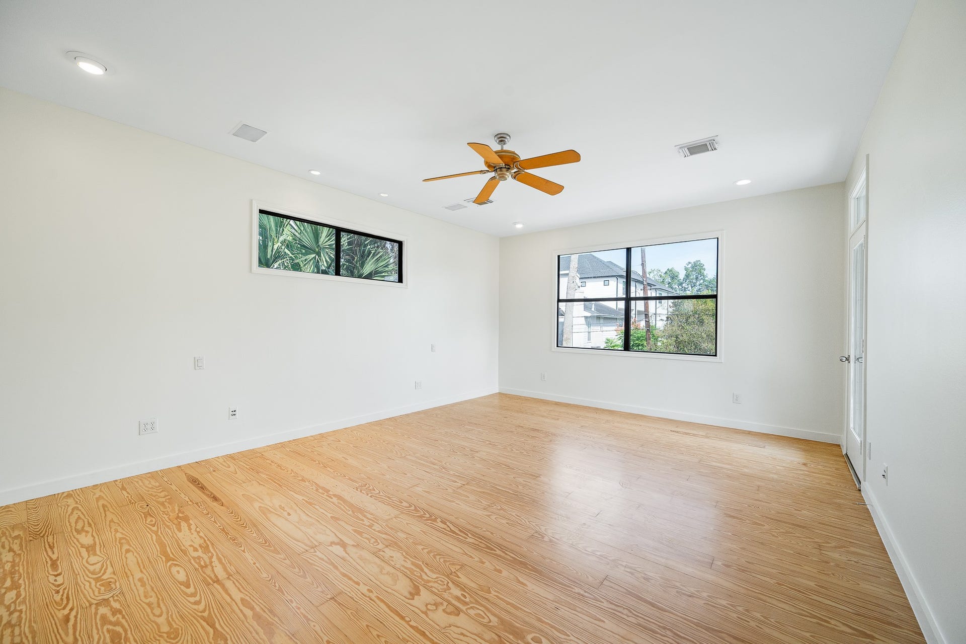 235 Malone Street, Houston, TX 77007 235 Malone Street, Houston, TX 77007