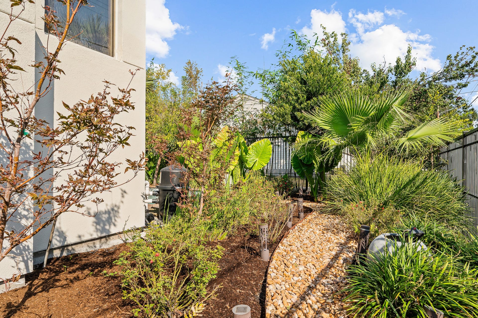 235 Malone Street, Houston, TX 77007 235 Malone Street, Houston, TX 77007