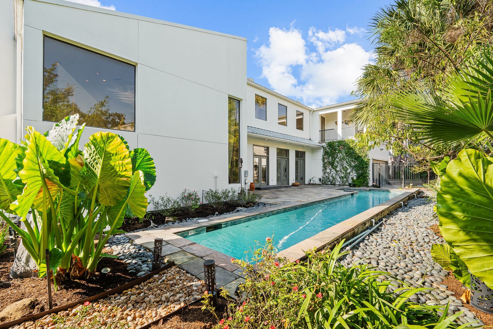 235 Malone Street, Houston, TX 77007 235 Malone Street, Houston, TX 77007