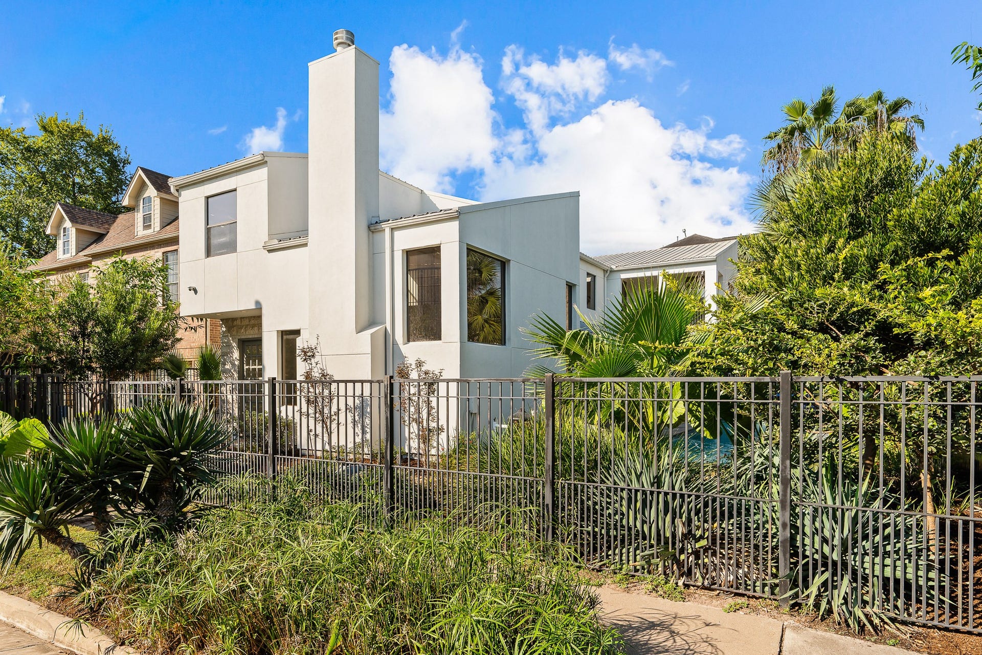 235 Malone Street, Houston, TX 77007 235 Malone Street, Houston, TX 77007
