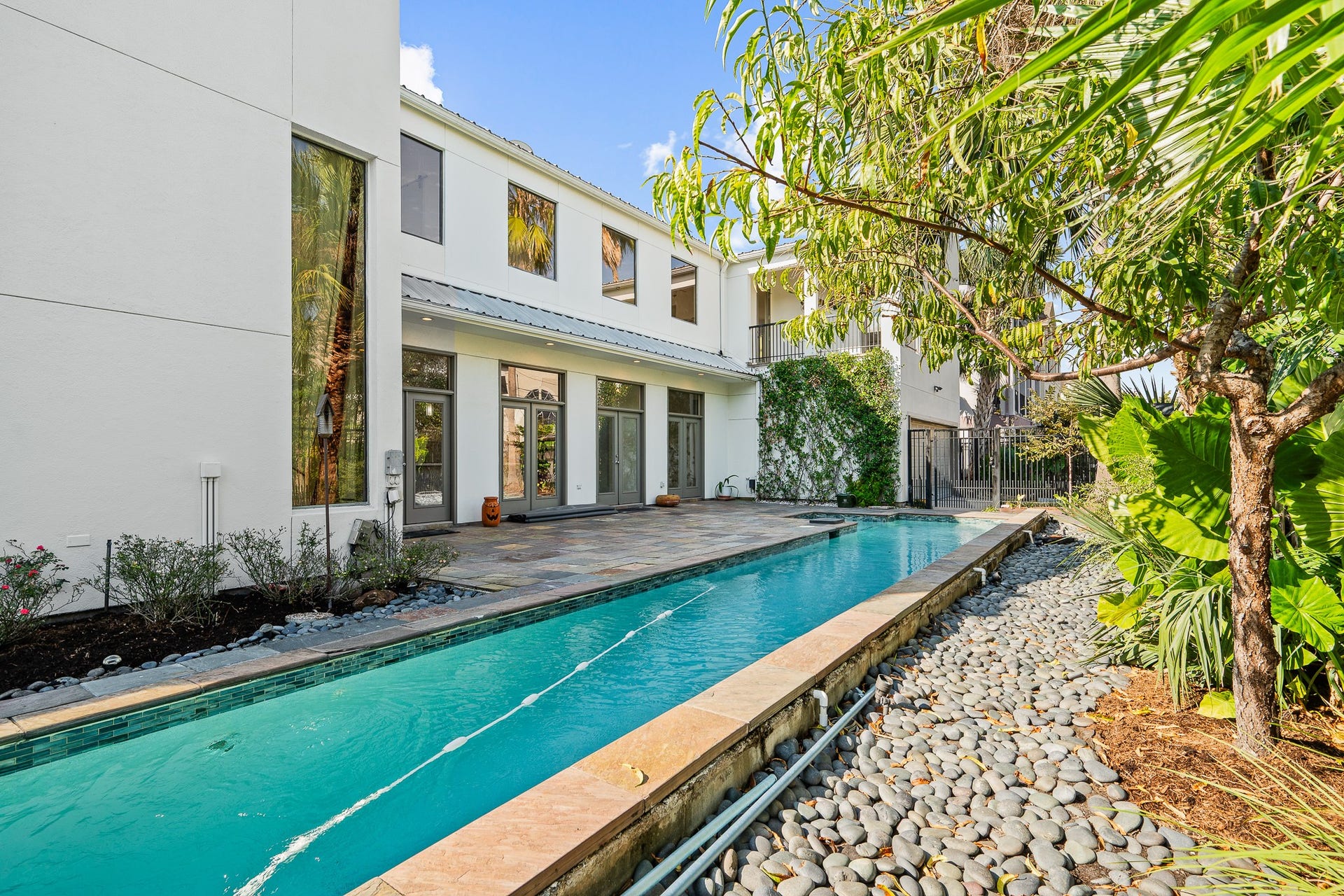 235 Malone Street, Houston, TX 77007 235 Malone Street, Houston, TX 77007