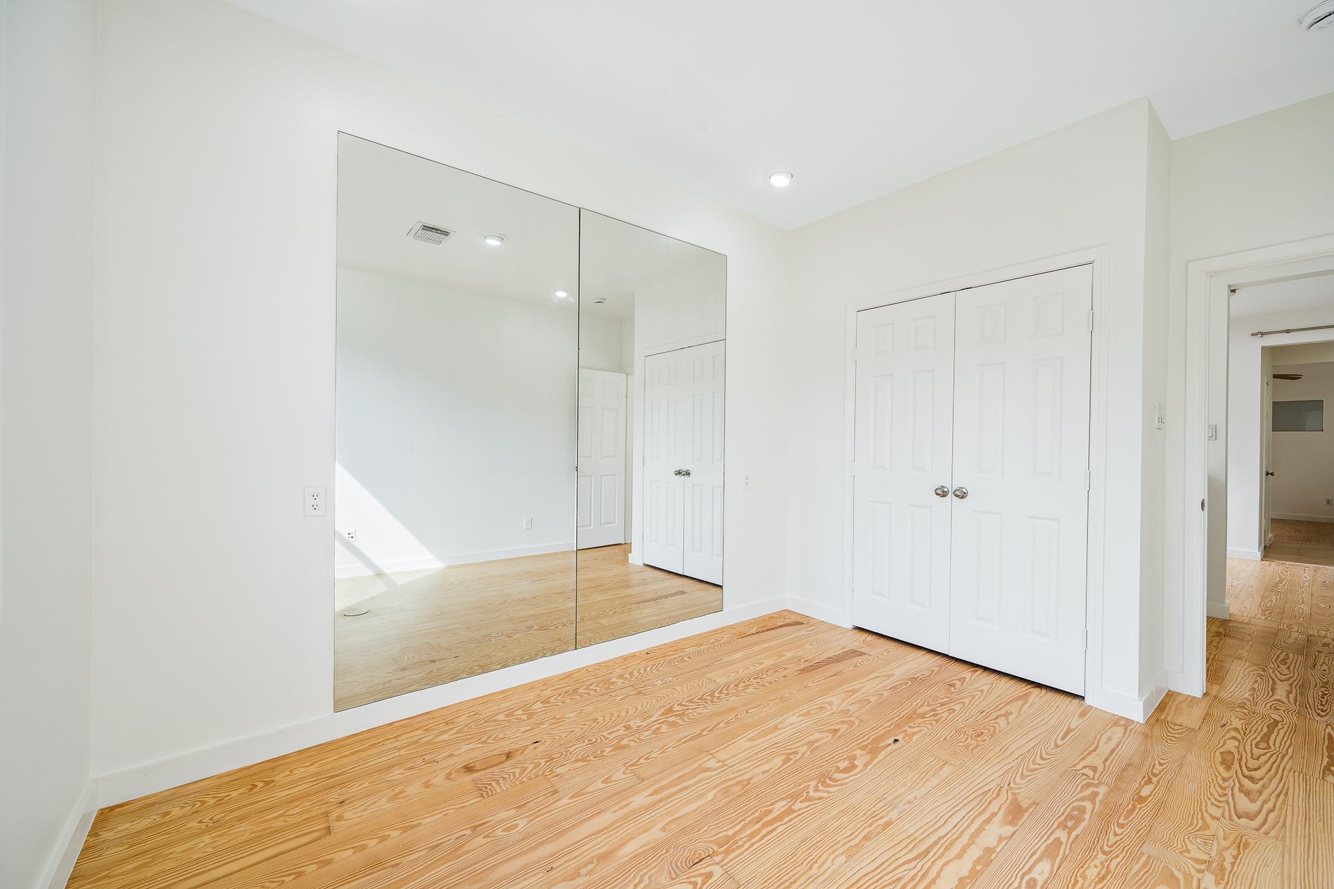 235 Malone Street, Houston, TX 77007 235 Malone Street, Houston, TX 77007
