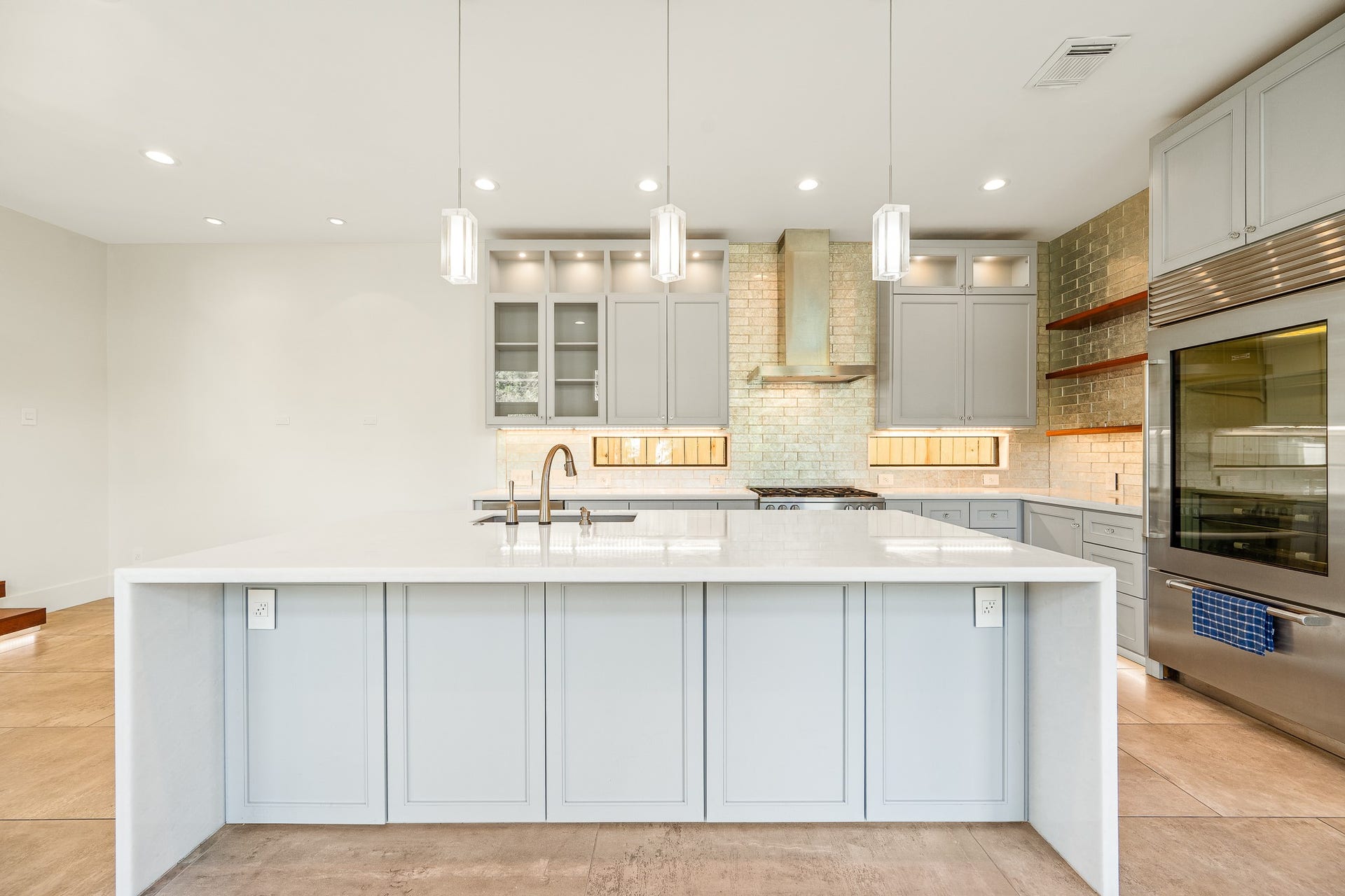 235 Malone Street, Houston, TX 77007 235 Malone Street, Houston, TX 77007