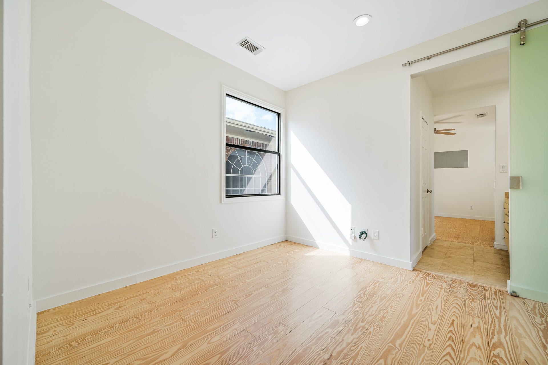 235 Malone Street, Houston, TX 77007 235 Malone Street, Houston, TX 77007