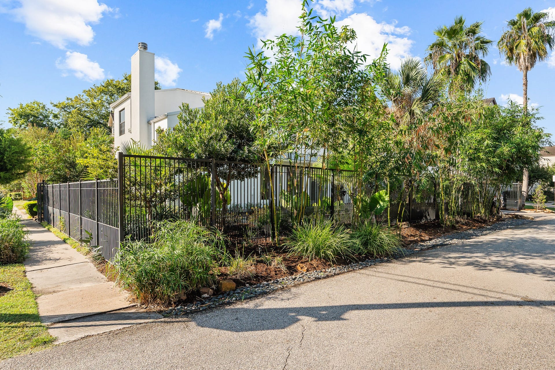 235 Malone Street, Houston, TX 77007 235 Malone Street, Houston, TX 77007