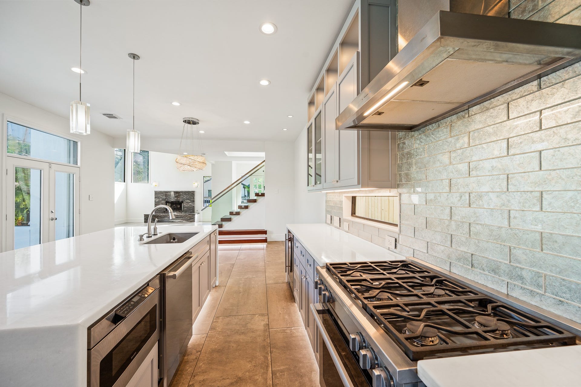 235 Malone Street, Houston, TX 77007 235 Malone Street, Houston, TX 77007