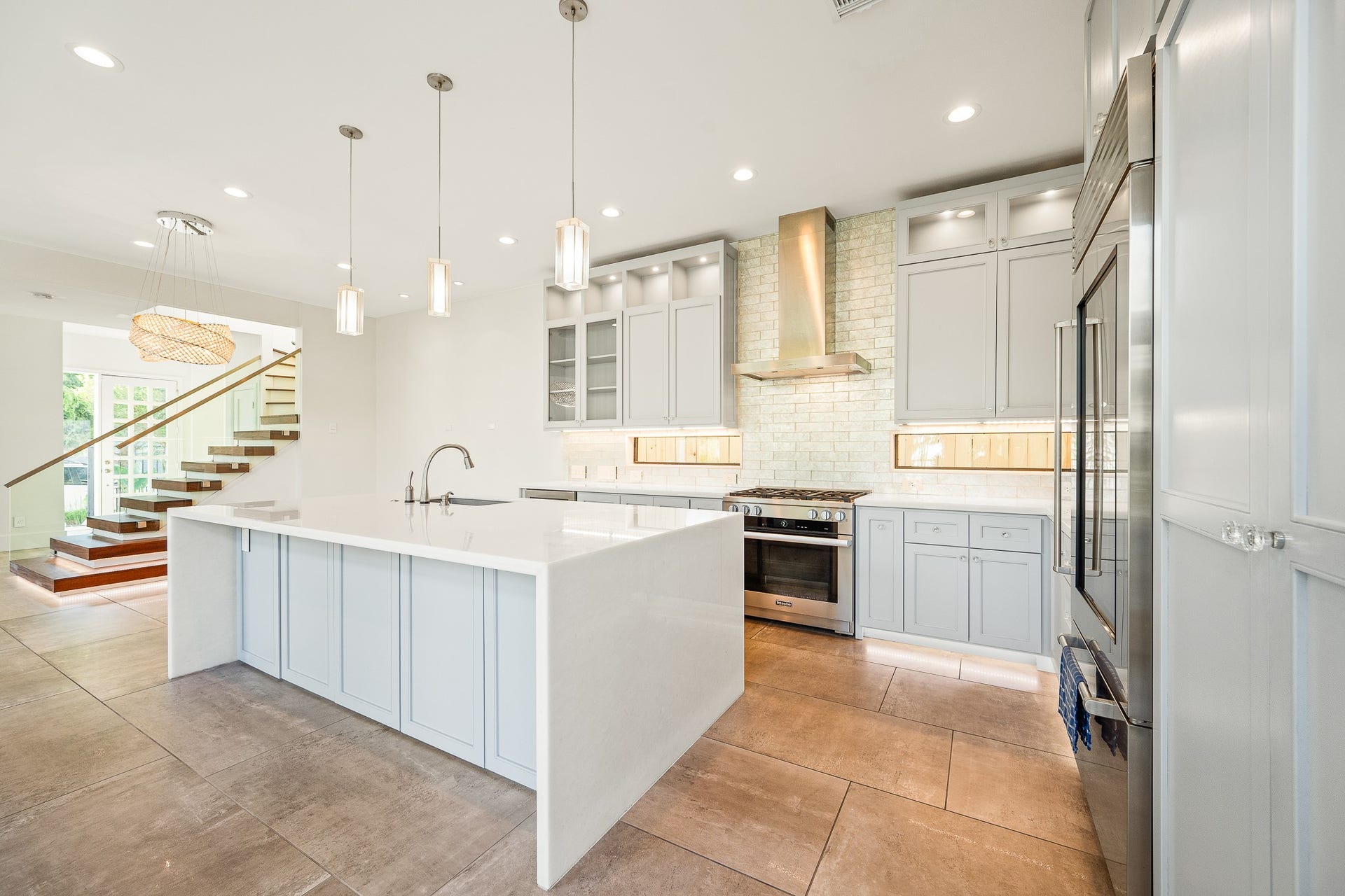 235 Malone Street, Houston, TX 77007 235 Malone Street, Houston, TX 77007