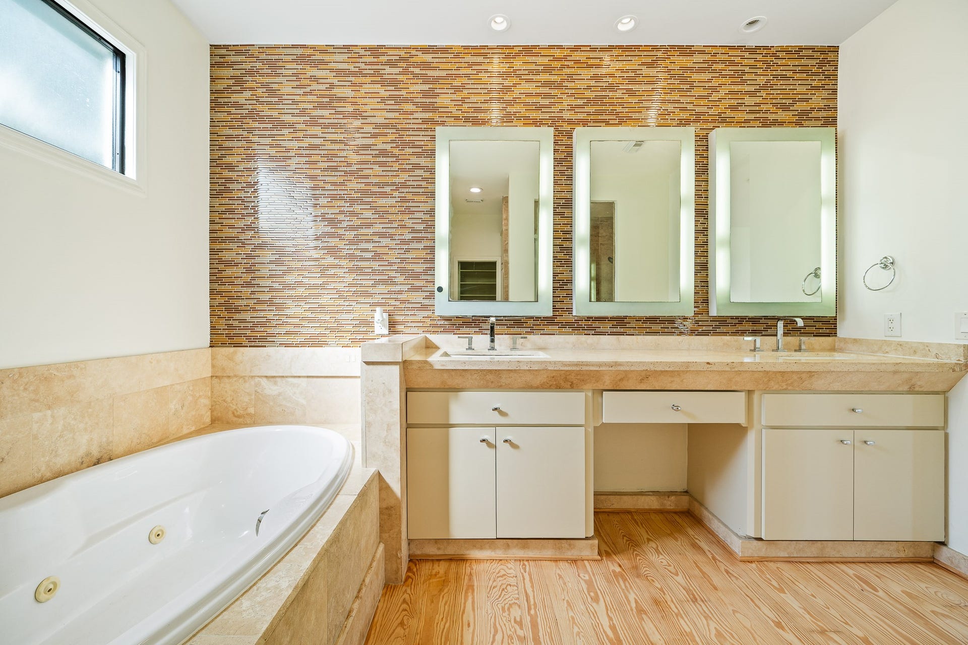 235 Malone Street, Houston, TX 77007 235 Malone Street, Houston, TX 77007